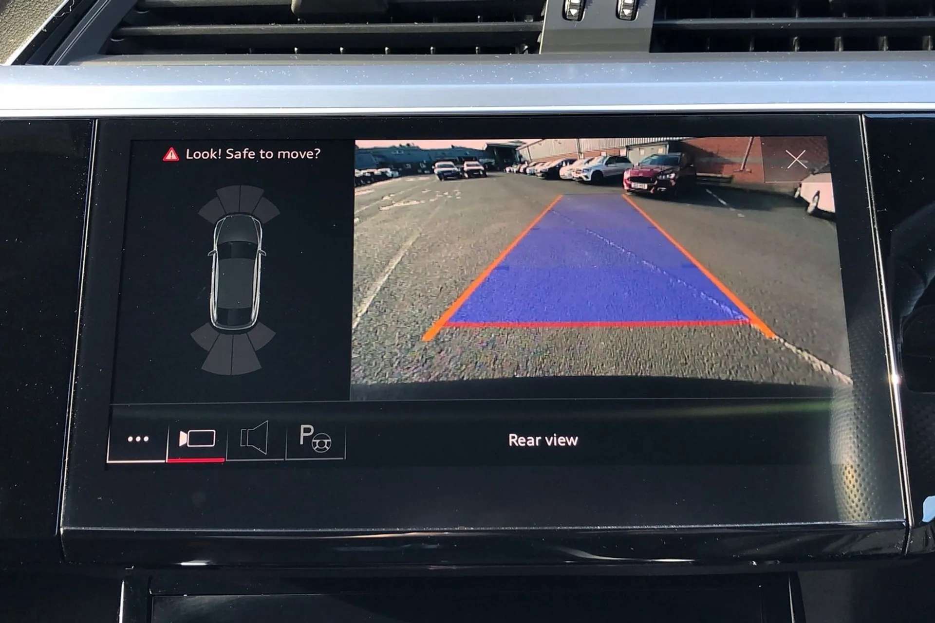 2022 AUDI E-TRON 2022 AUDI E-TRON