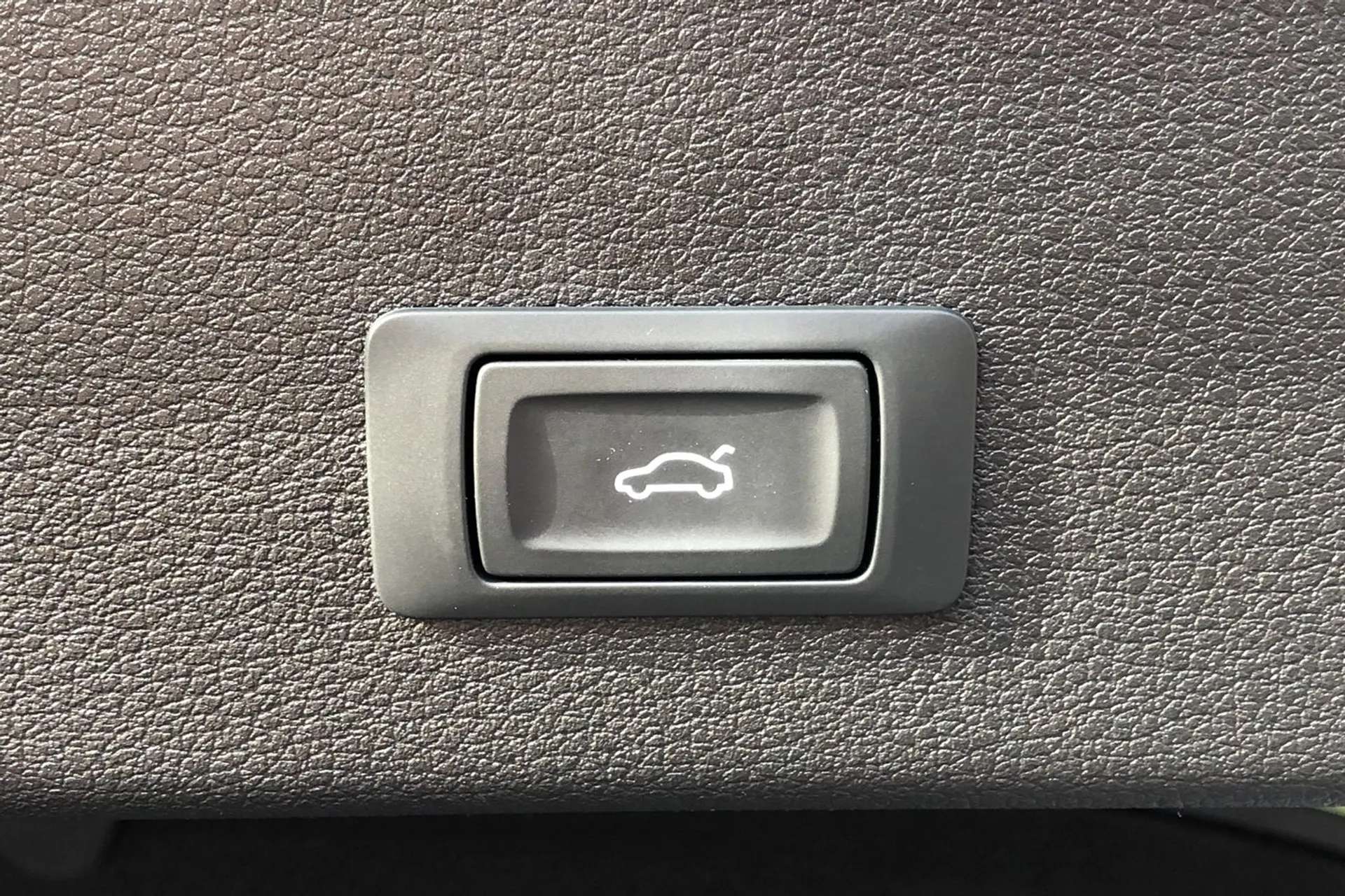 2022 AUDI E-TRON 2022 AUDI E-TRON