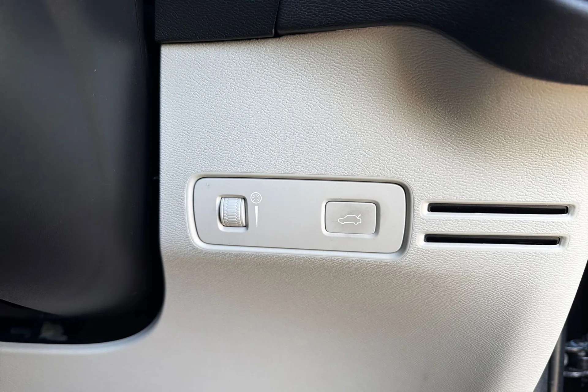 2019 VOLVO XC40 2019 VOLVO XC40