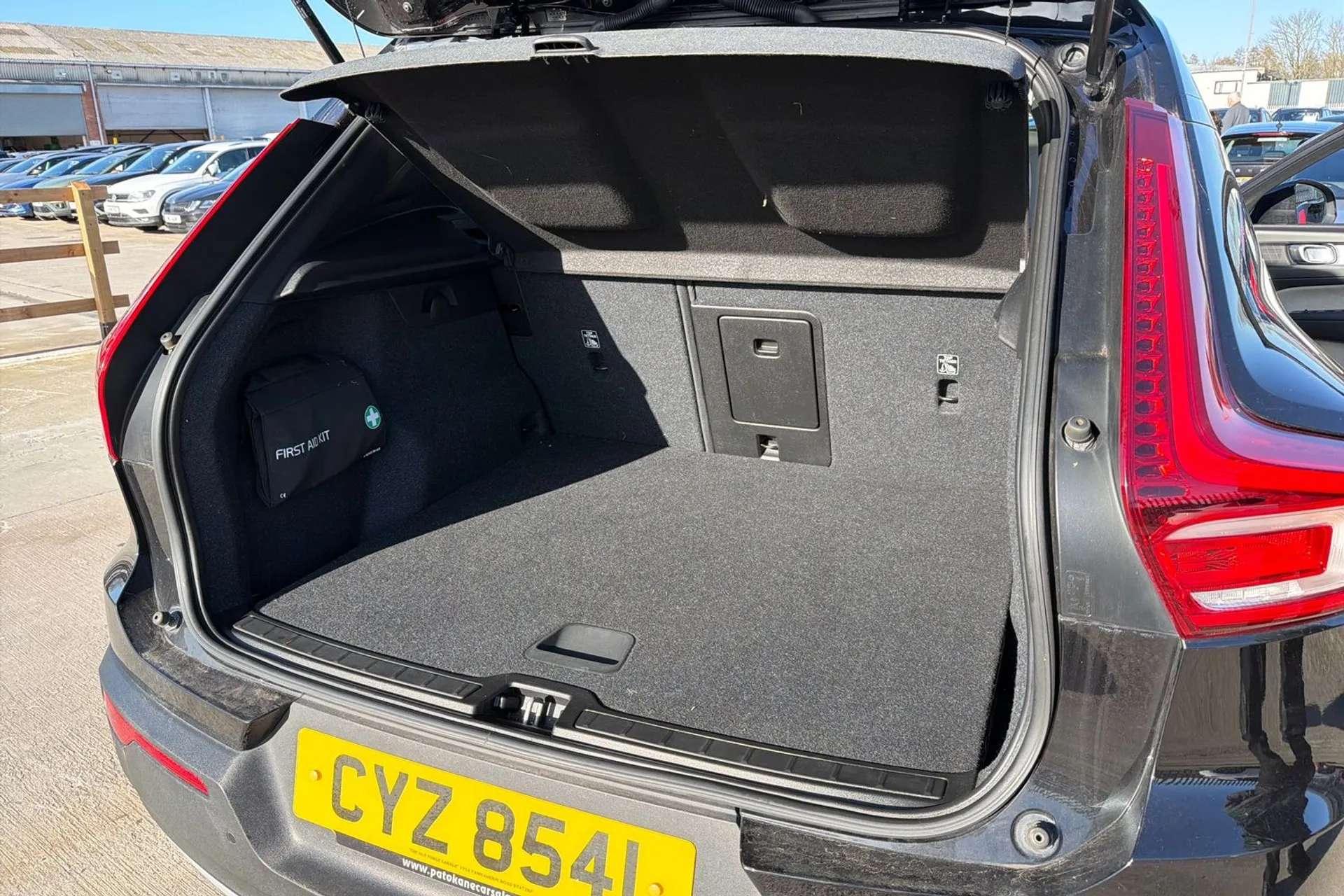 2019 VOLVO XC40 2019 VOLVO XC40