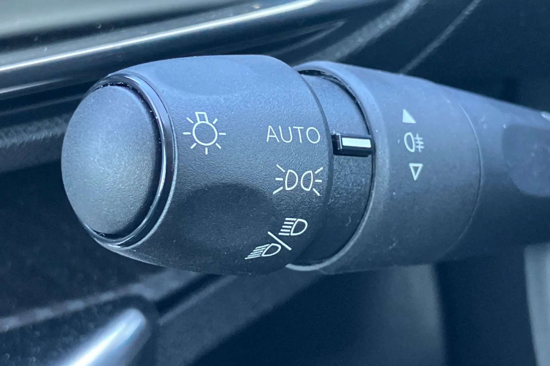 2021 PEUGEOT 5008 2021 PEUGEOT 5008