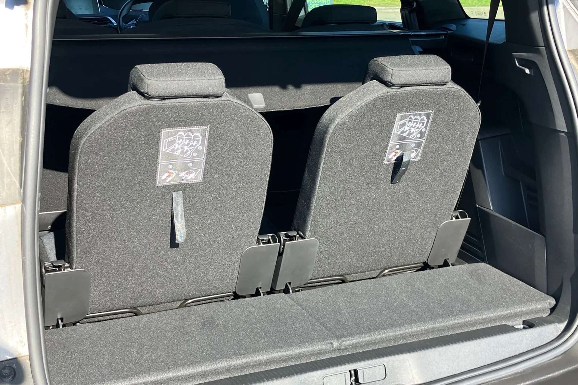 2021 PEUGEOT 5008 2021 PEUGEOT 5008