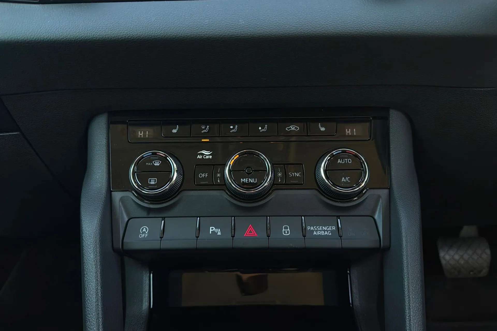 2018 SKODA KAROQ 2018 SKODA KAROQ