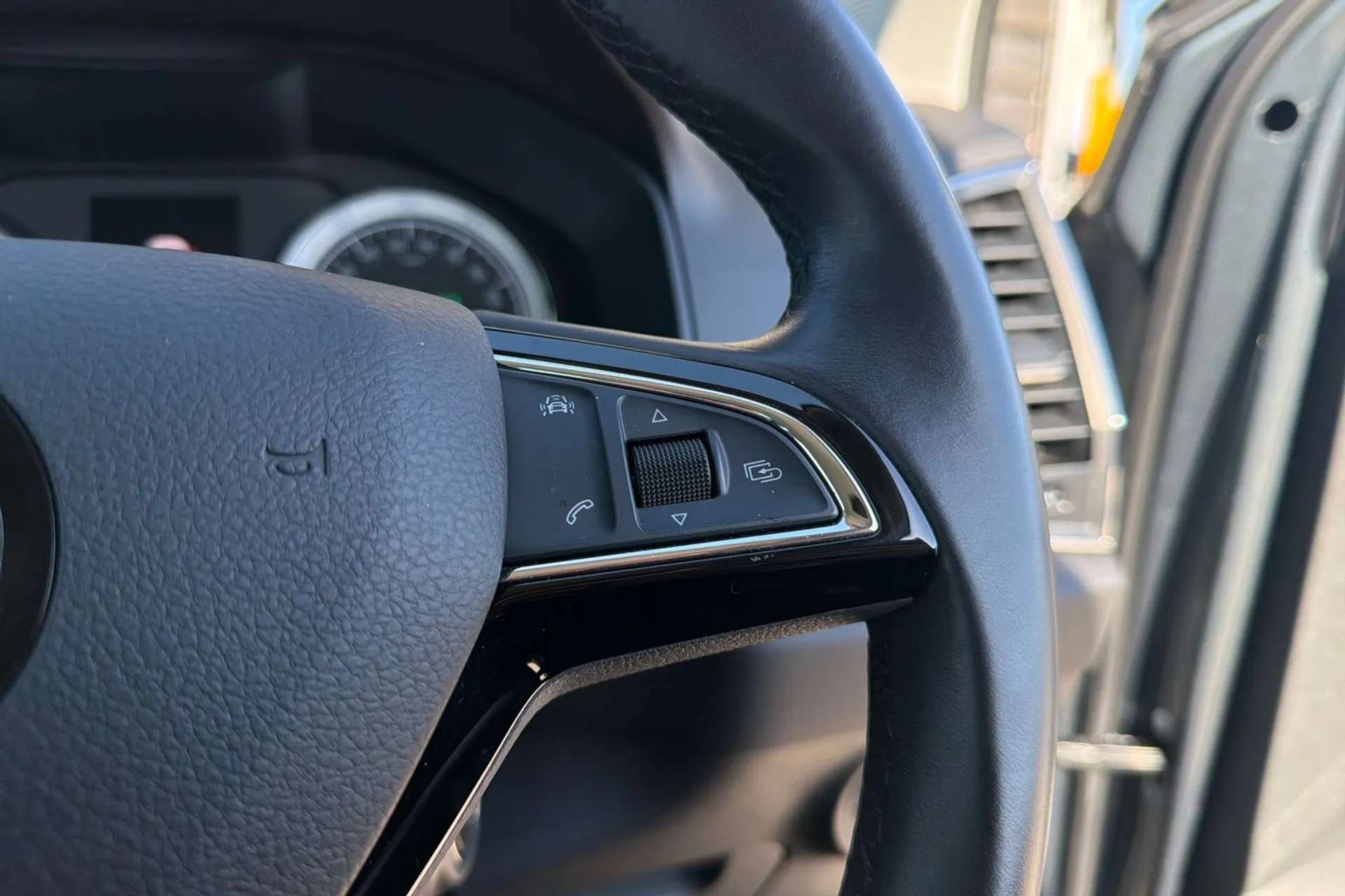 2018 SKODA KAROQ 2018 SKODA KAROQ