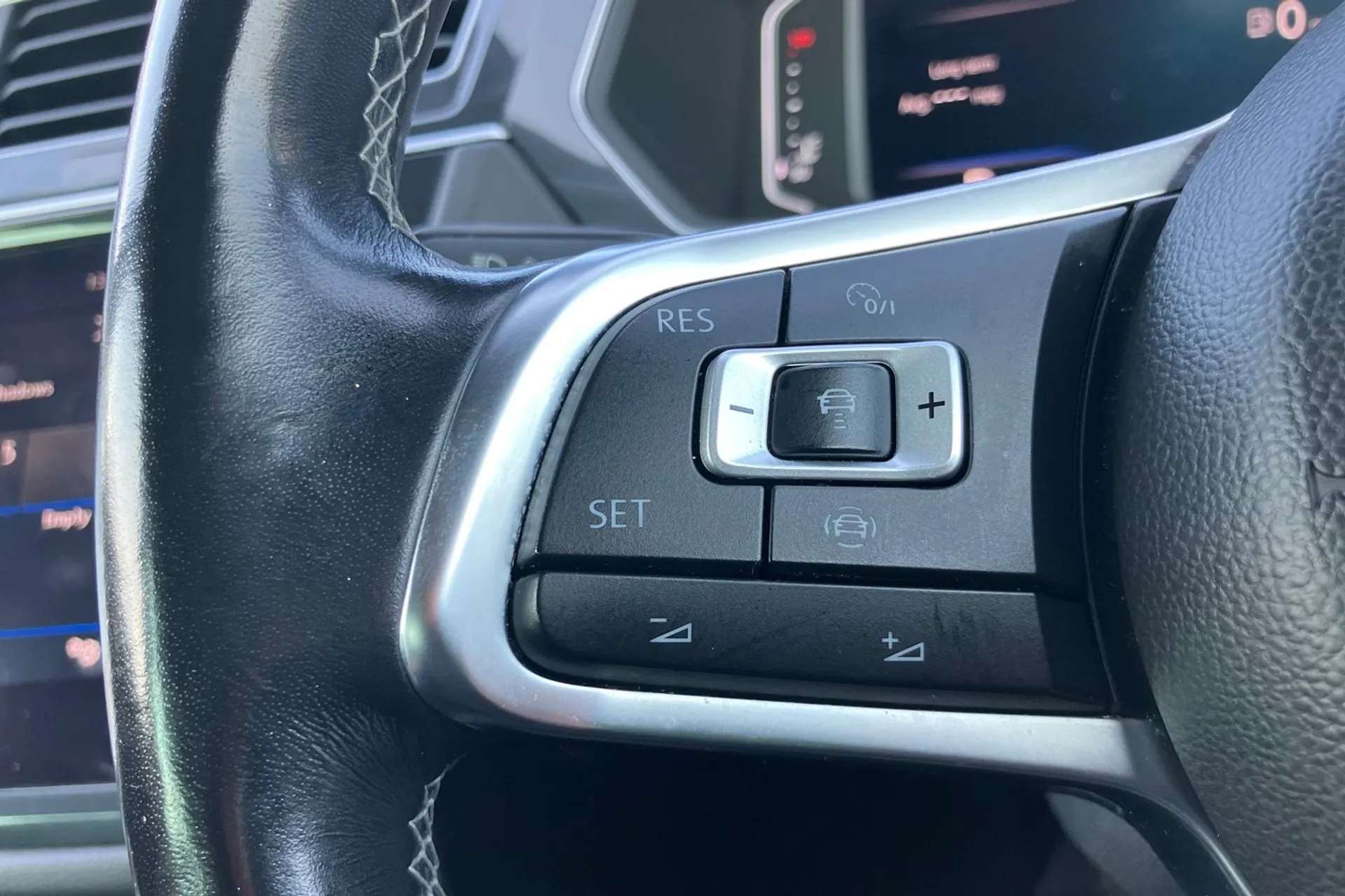 2020 VOLKSWAGEN TIGUAN 2020 VOLKSWAGEN TIGUAN