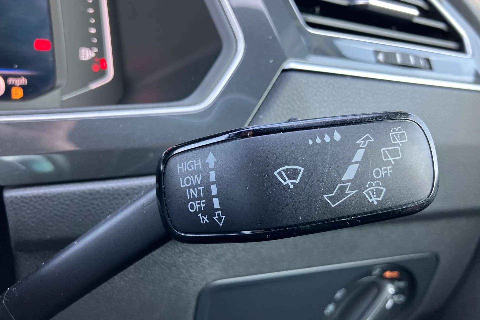 2020 VOLKSWAGEN TIGUAN 2020 VOLKSWAGEN TIGUAN