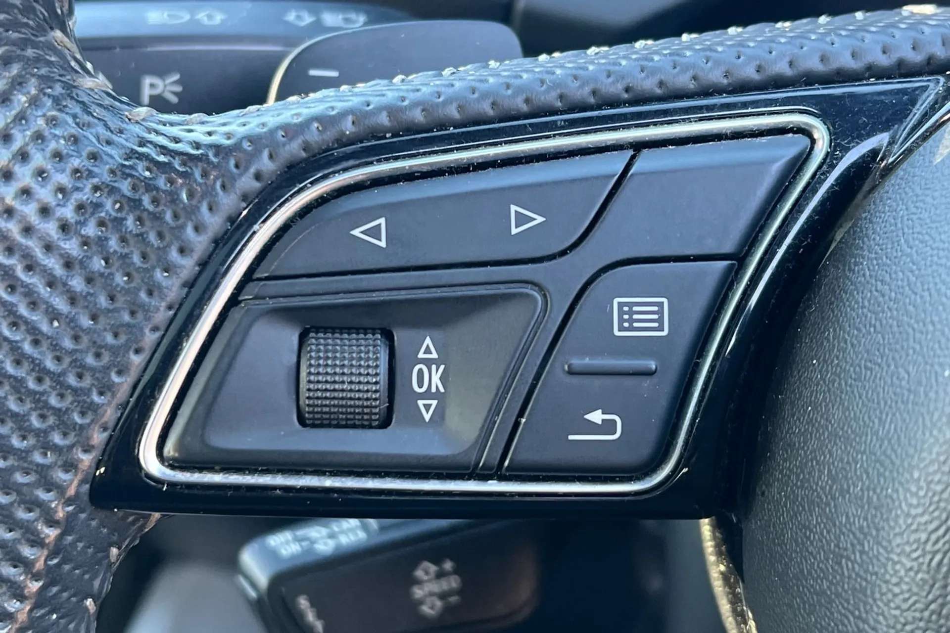 2019 AUDI Q2 2019 AUDI Q2