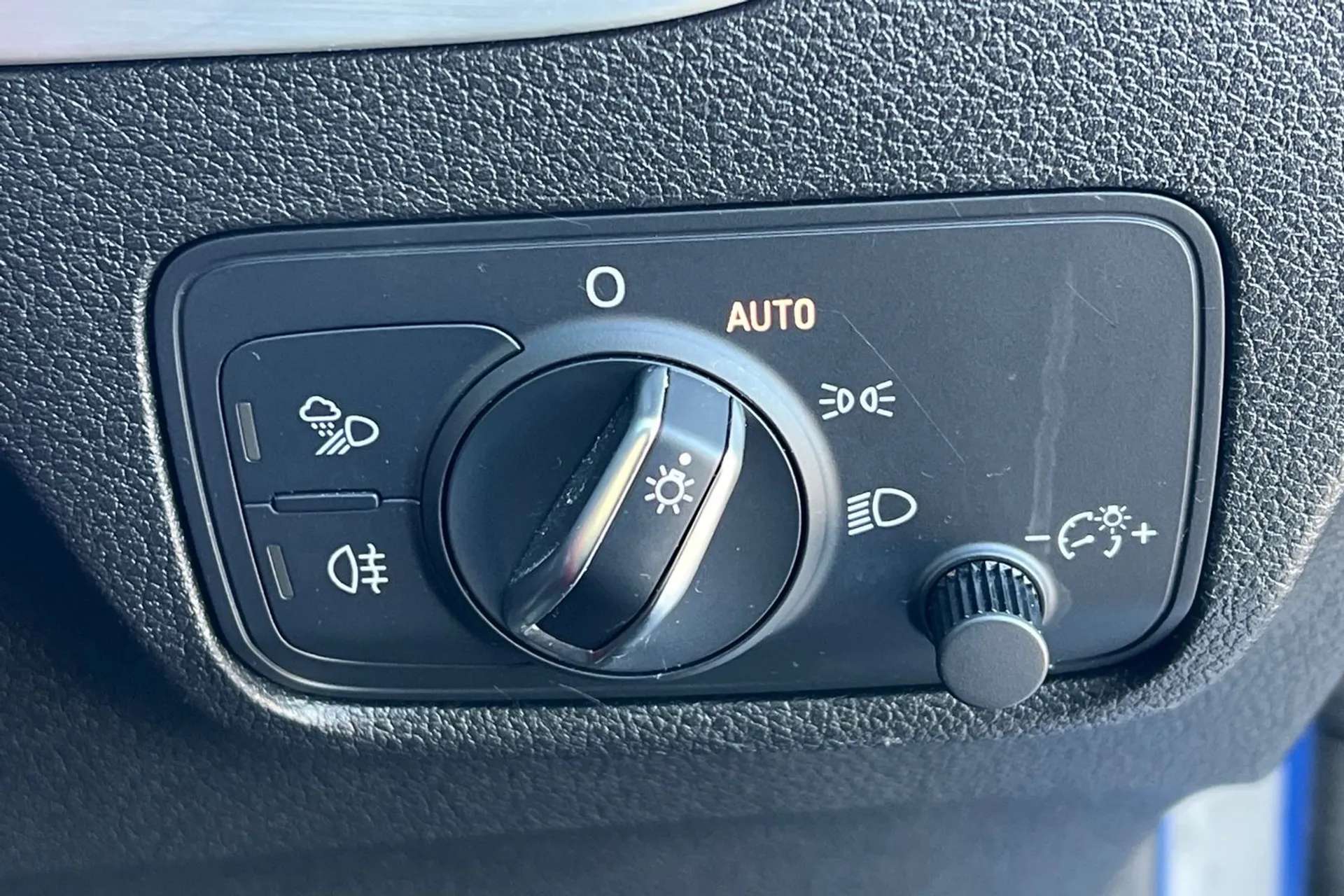 2019 AUDI Q2 2019 AUDI Q2