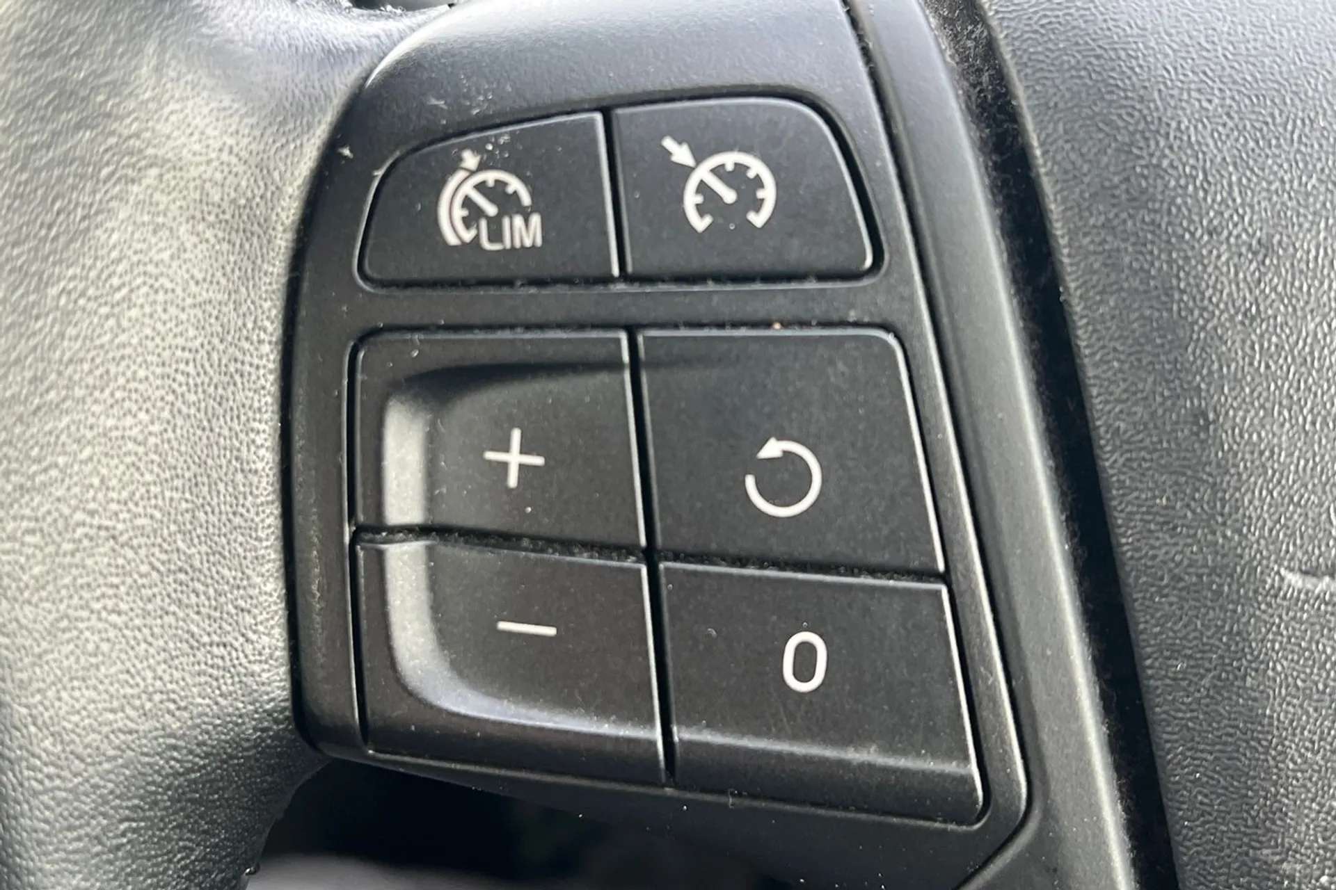 2016 VOLVO S60 2016 VOLVO S60