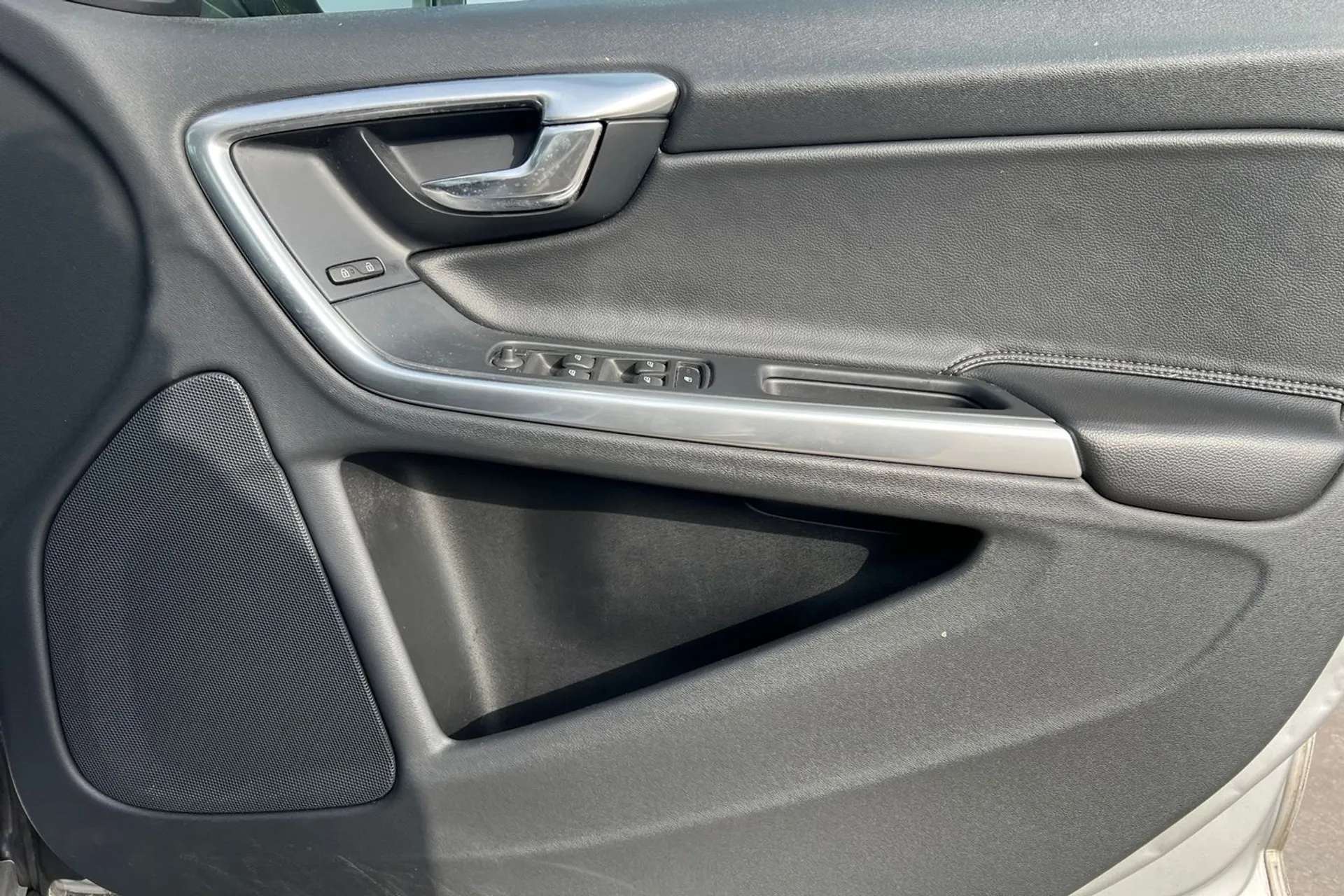 2016 VOLVO S60 2016 VOLVO S60