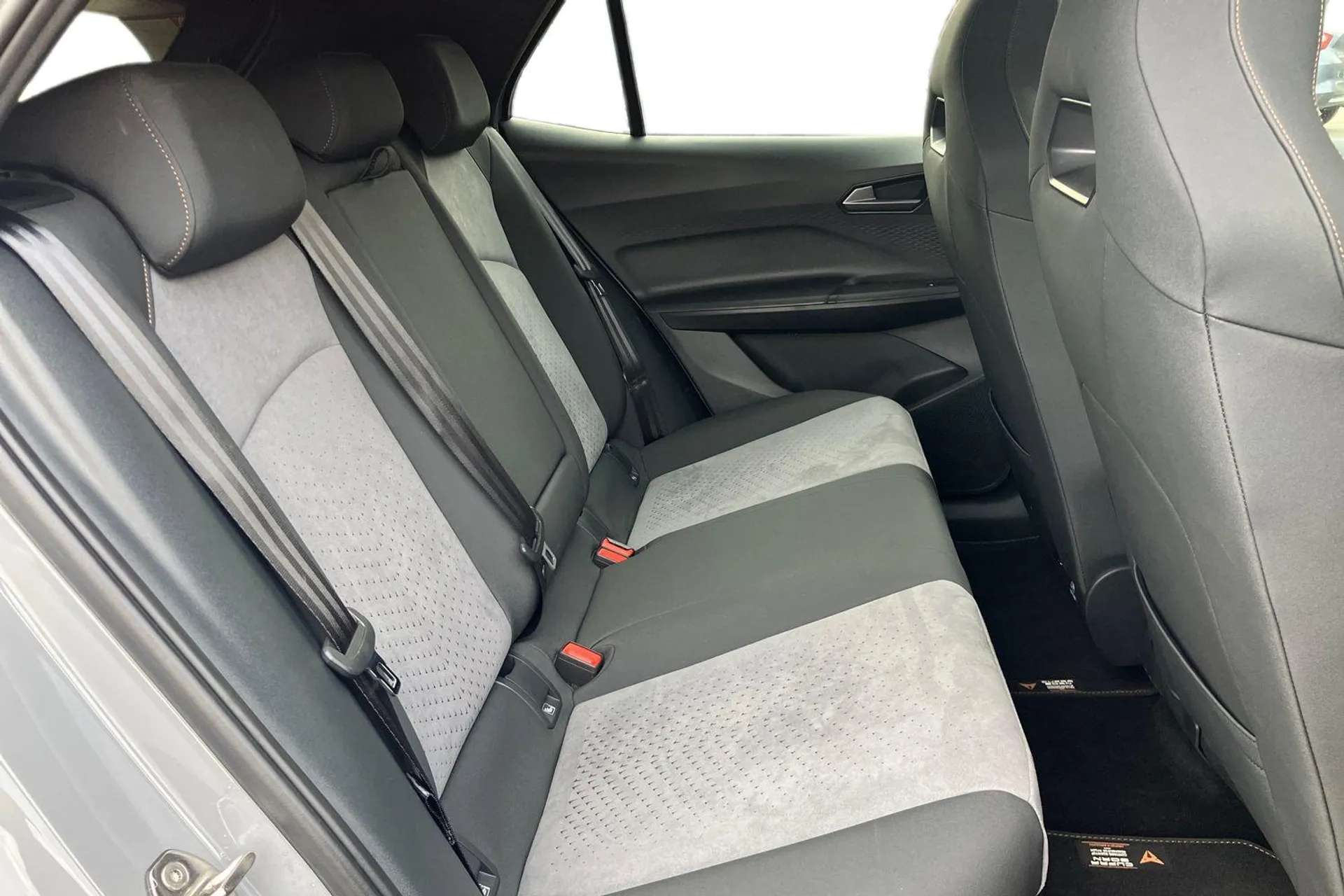 2025 CUPRA BORN 2025 CUPRA BORN