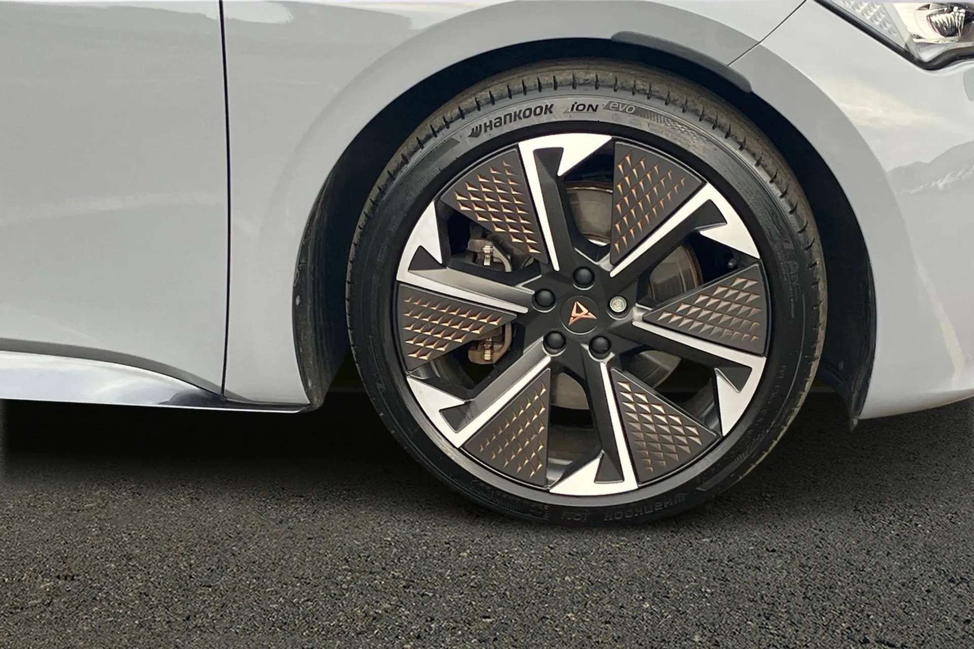 2025 CUPRA BORN 2025 CUPRA BORN