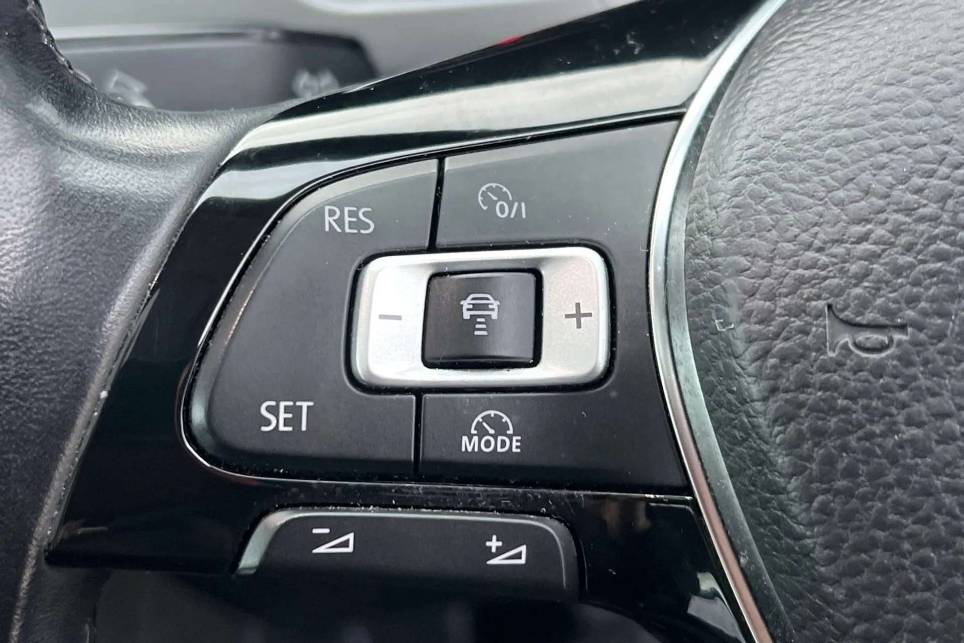 2018 VOLKSWAGEN TOURAN 2018 VOLKSWAGEN TOURAN