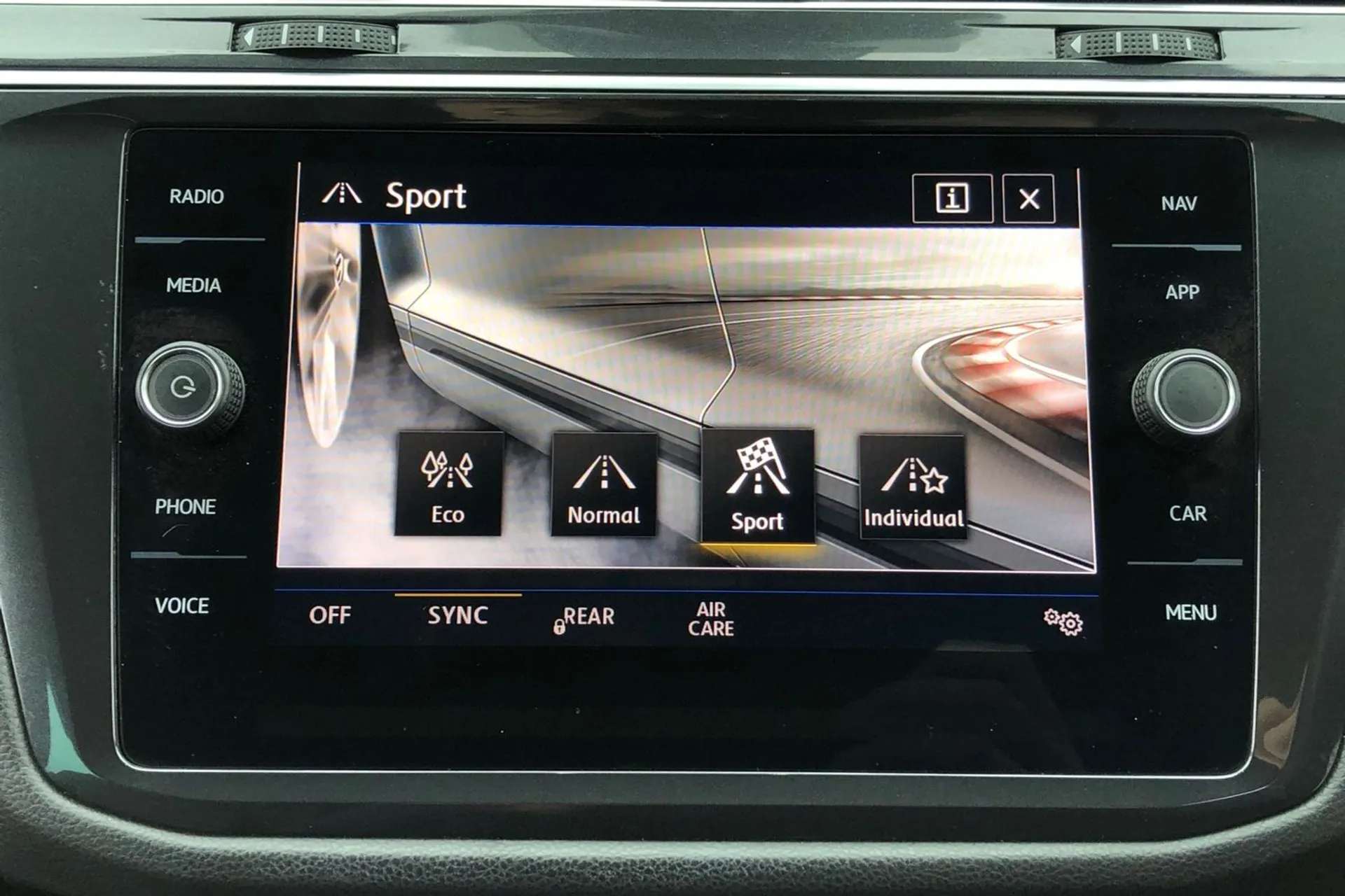 2018 VOLKSWAGEN TIGUAN 2018 VOLKSWAGEN TIGUAN