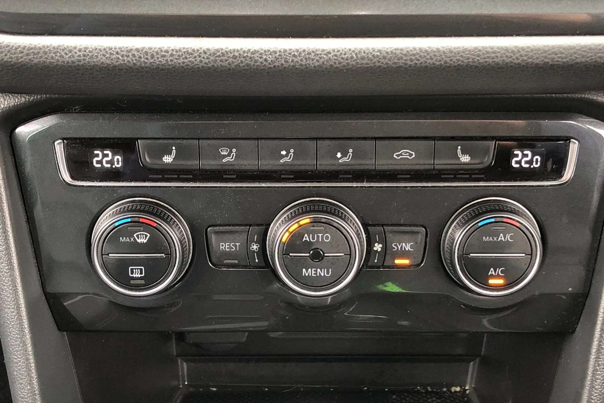 2018 VOLKSWAGEN TIGUAN 2018 VOLKSWAGEN TIGUAN