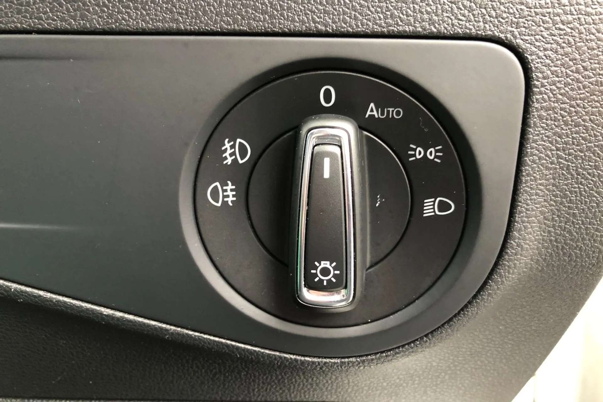 2018 VOLKSWAGEN TIGUAN 2018 VOLKSWAGEN TIGUAN