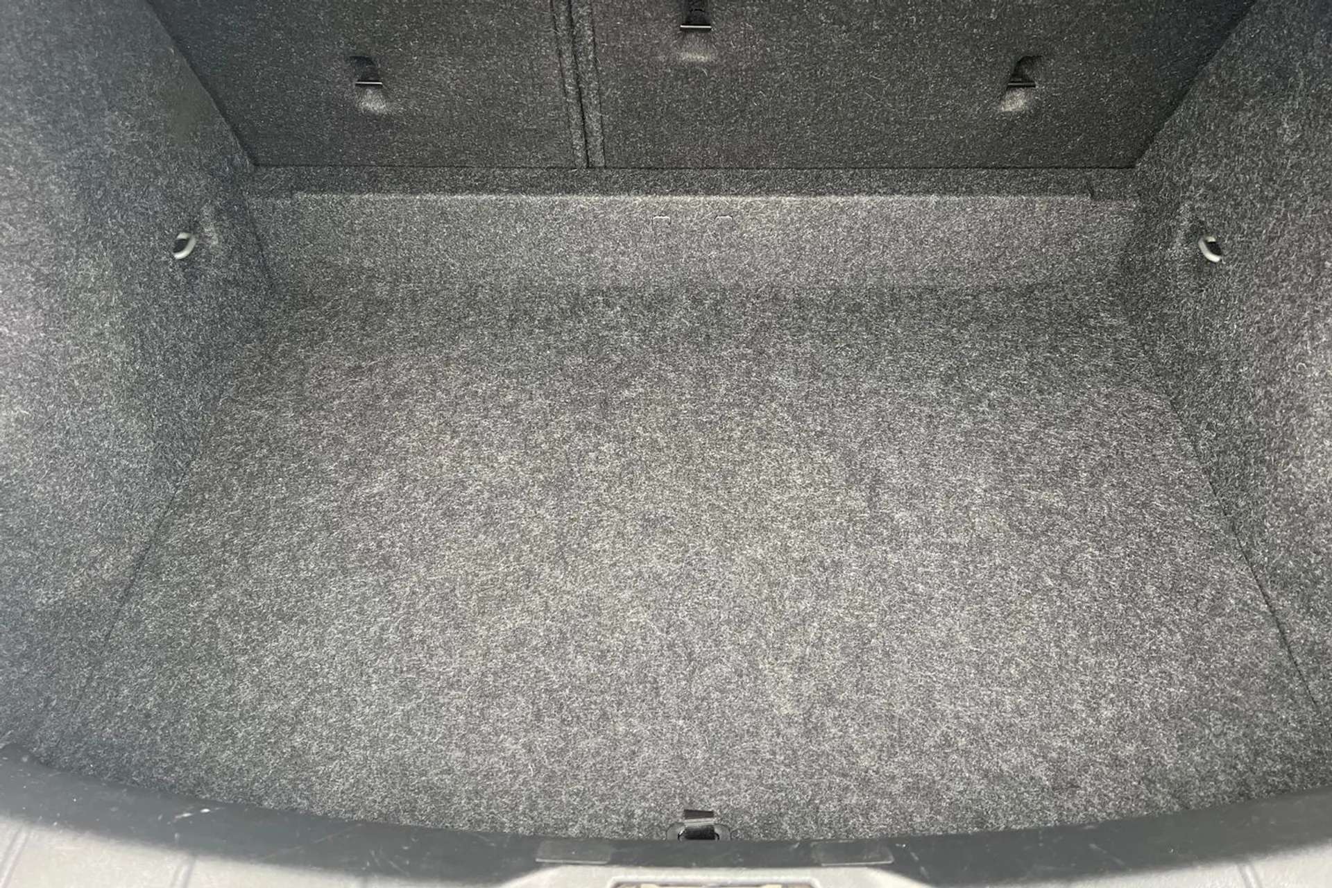 2017 VOLVO V40 2017 VOLVO V40