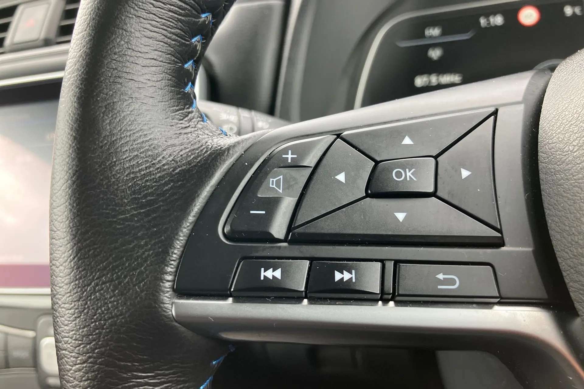 2024 NISSAN LEAF 2024 NISSAN LEAF