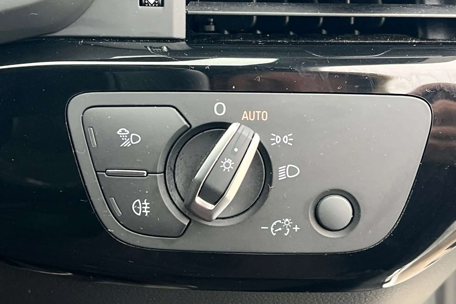 2020 AUDI A4 2020 AUDI A4