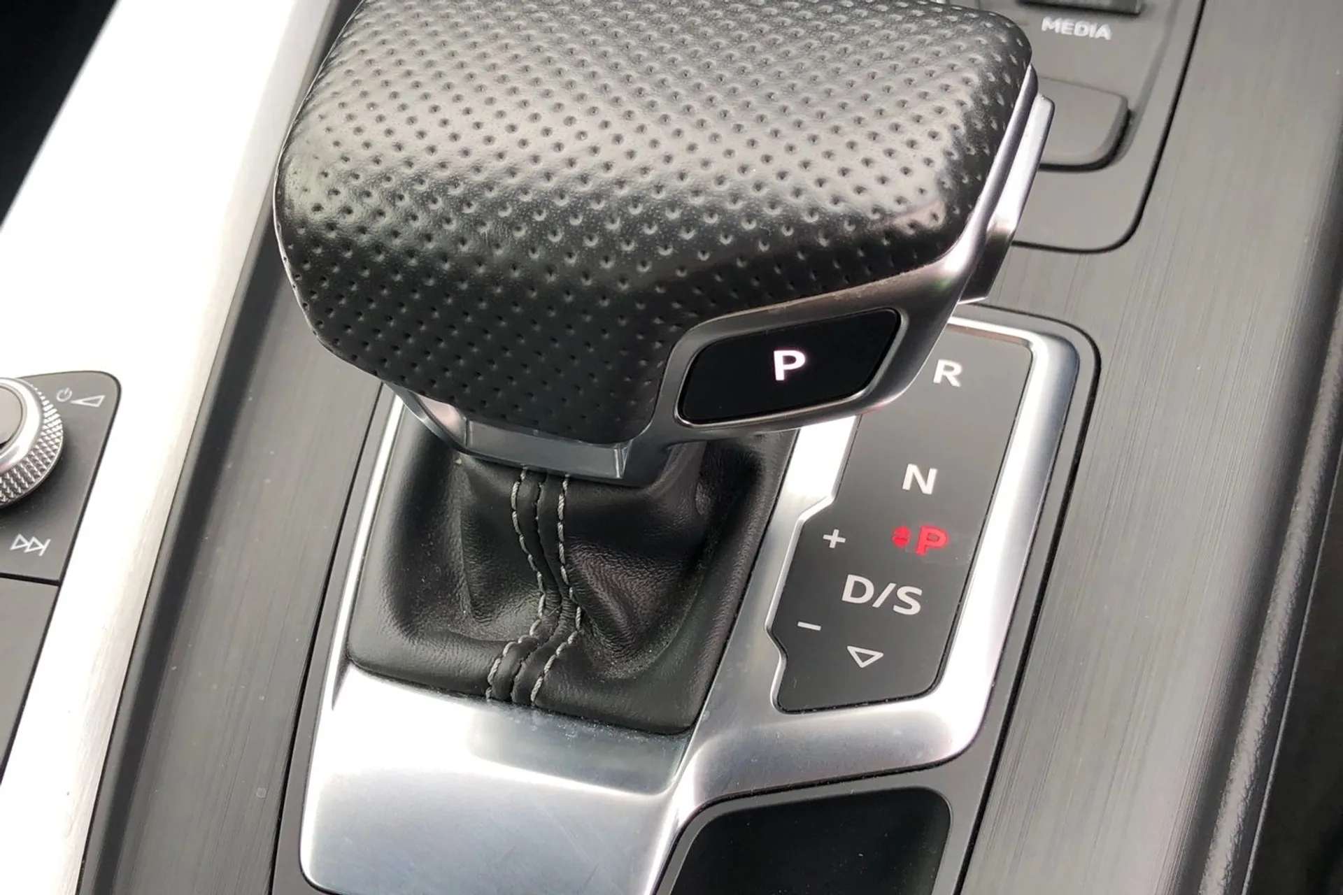 2018 AUDI A4 2018 AUDI A4