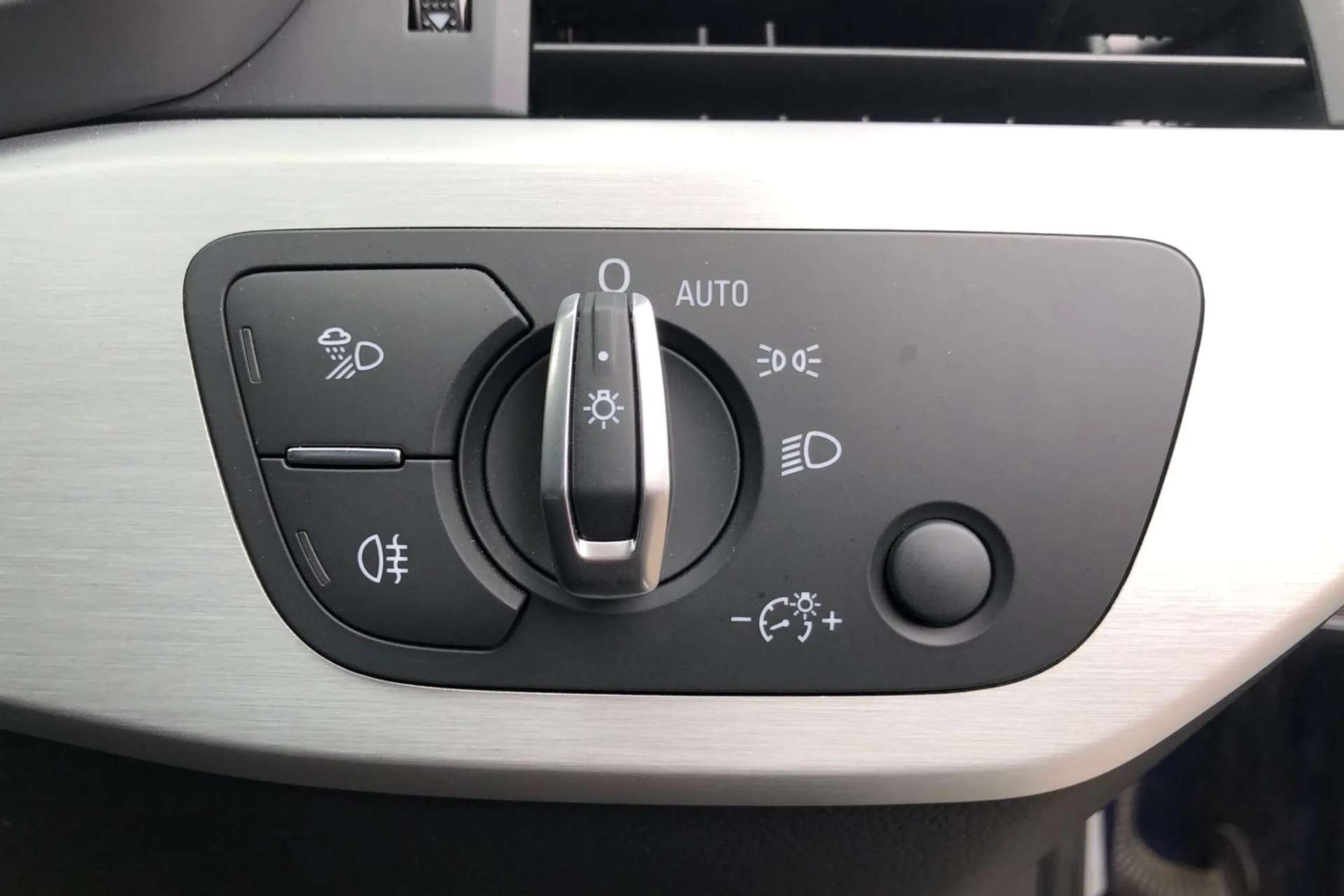 2018 AUDI A4 2018 AUDI A4