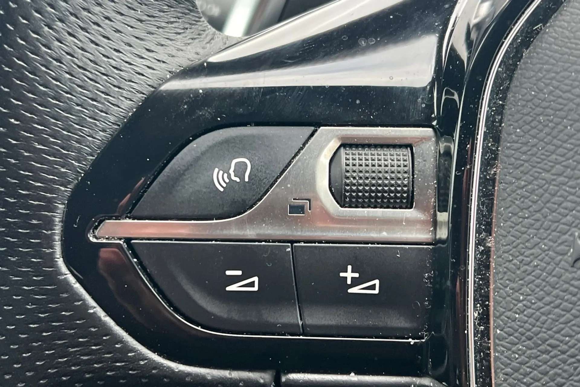 2020 PEUGEOT 3008 2020 PEUGEOT 3008