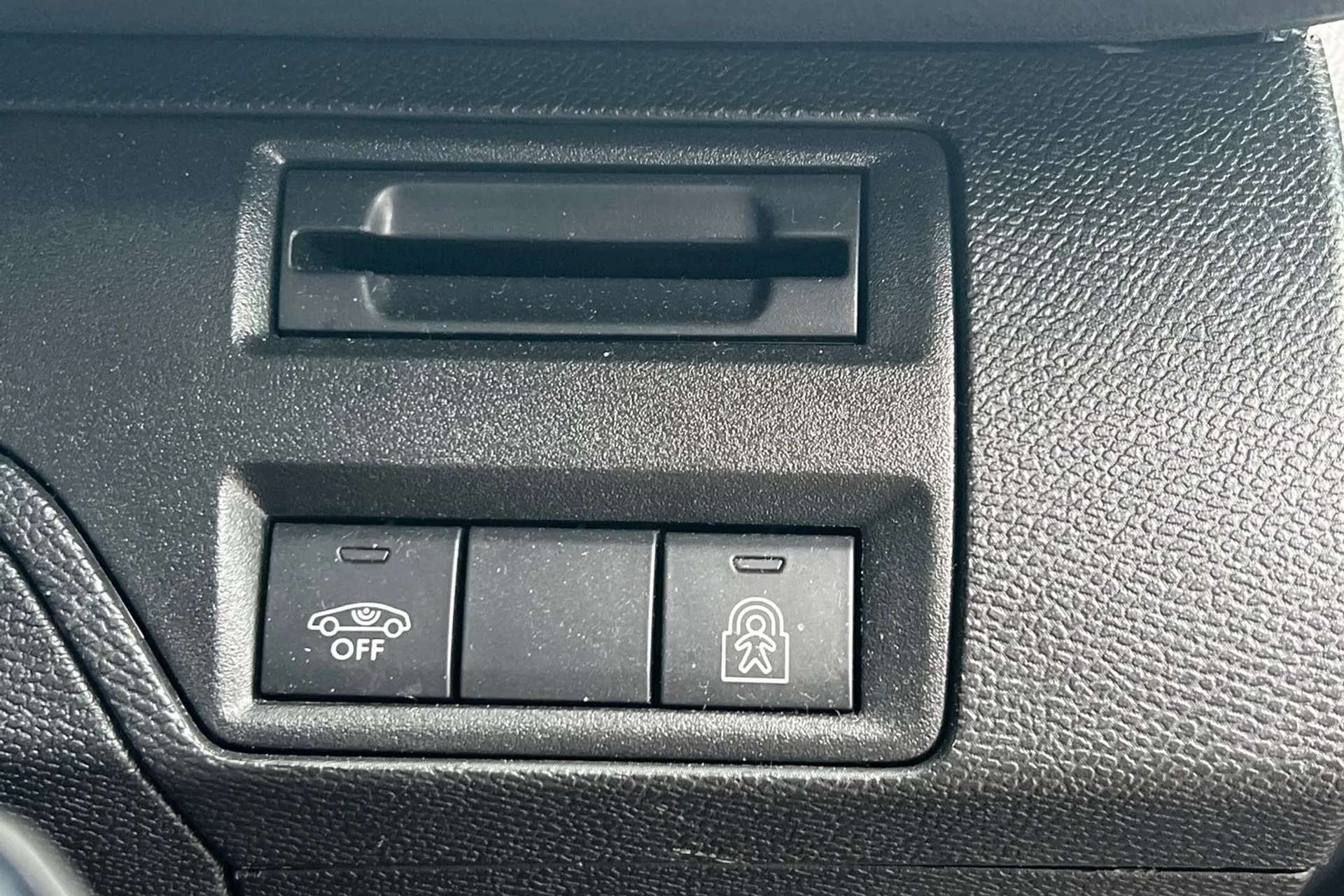 2020 PEUGEOT 3008 2020 PEUGEOT 3008