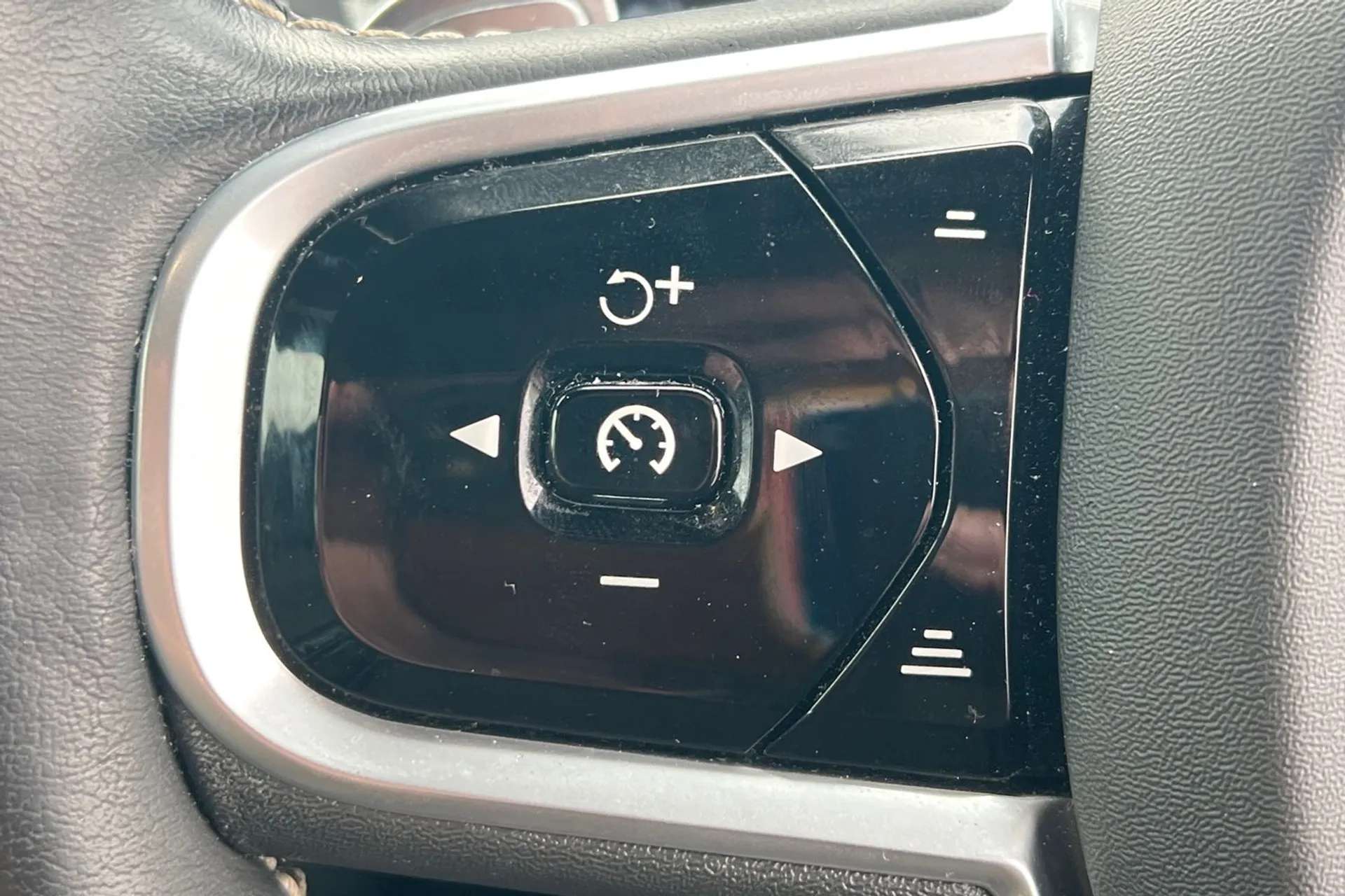 2020 VOLVO S60 2020 VOLVO S60