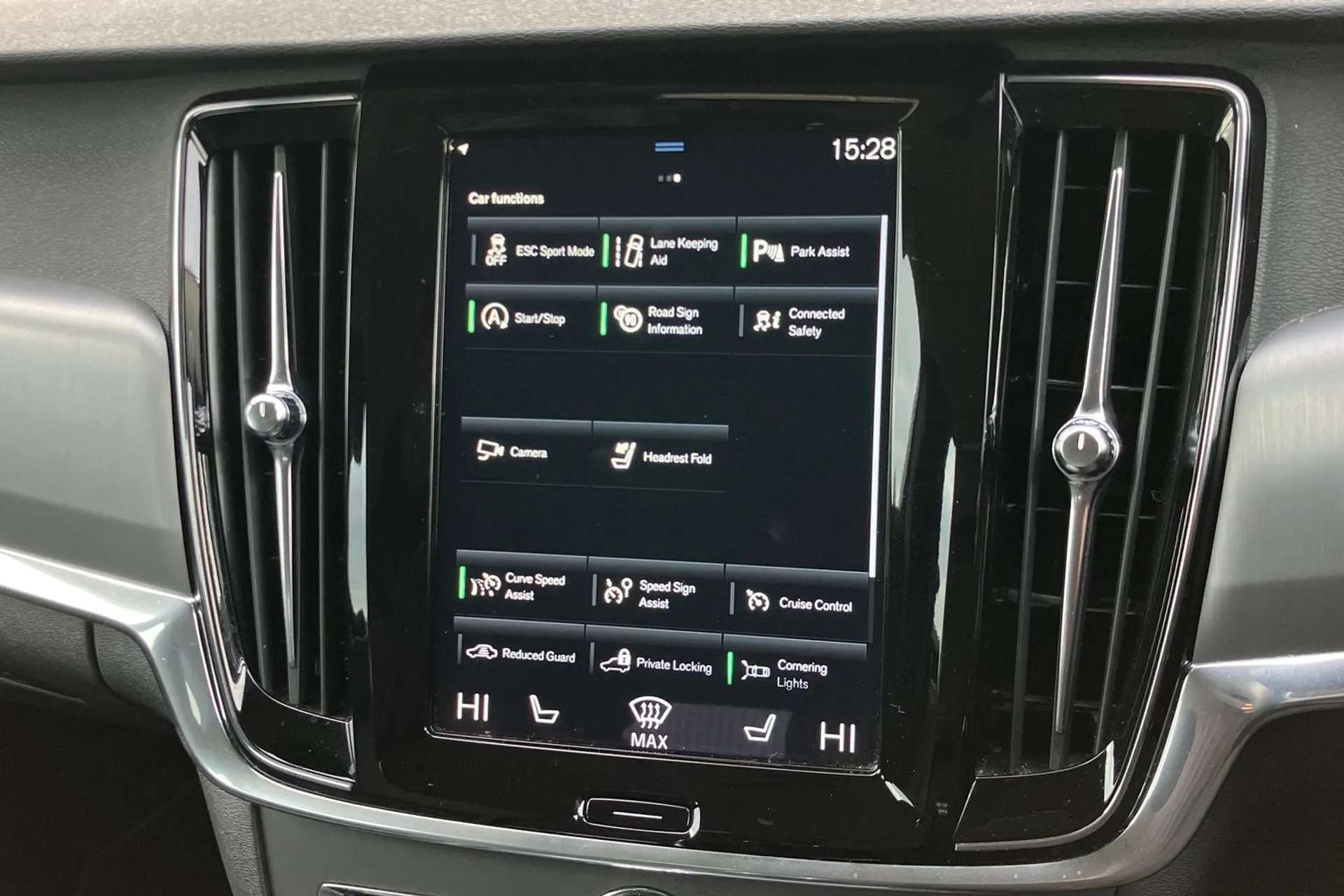 2020 VOLVO V90 2020 VOLVO V90