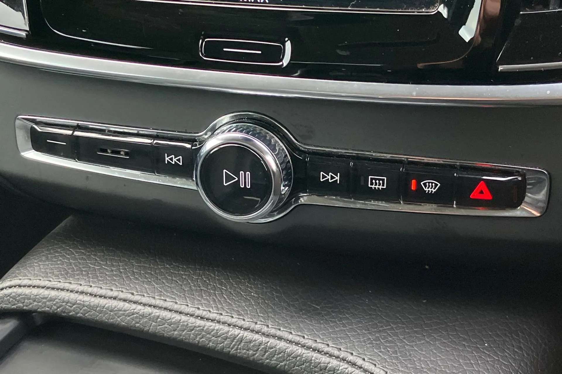 2020 VOLVO V90 2020 VOLVO V90