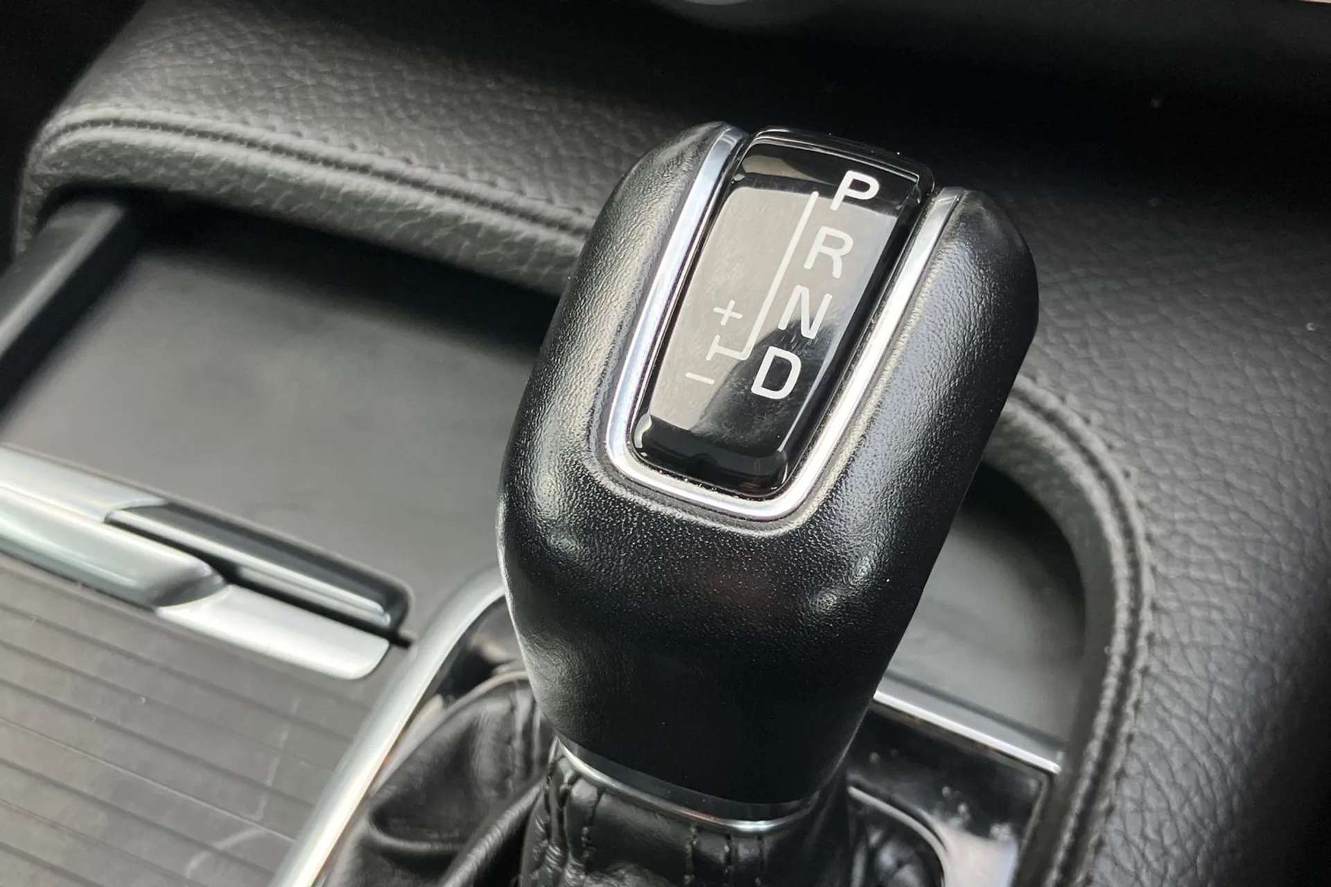 2020 VOLVO V90 2020 VOLVO V90