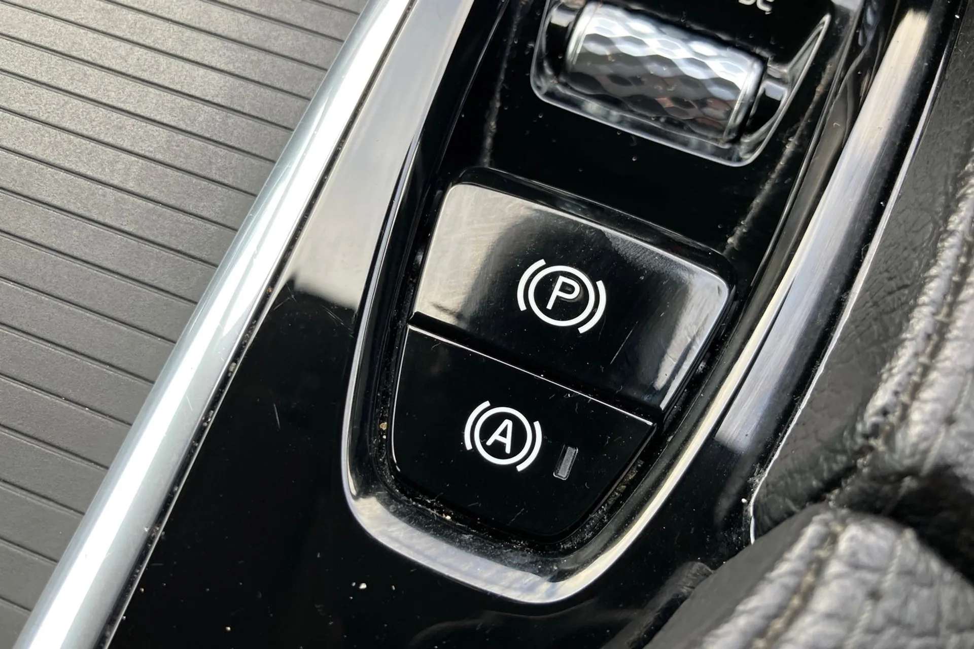 2020 VOLVO V90 2020 VOLVO V90