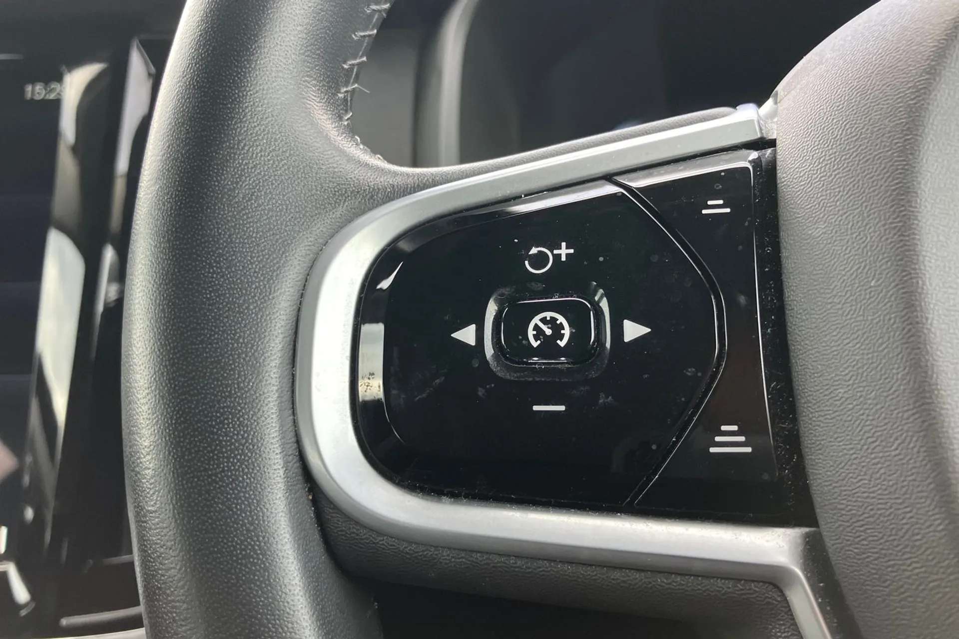 2020 VOLVO V90 2020 VOLVO V90