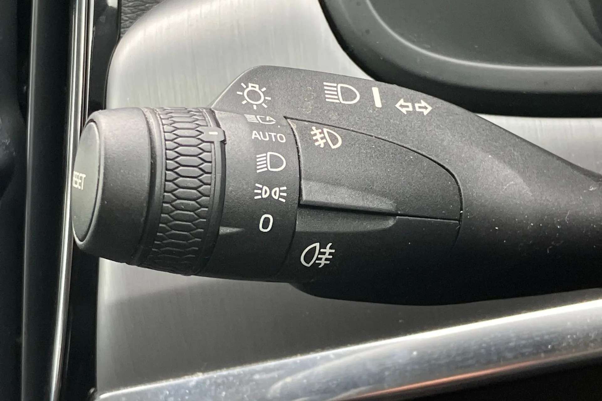 2020 VOLVO V90 2020 VOLVO V90