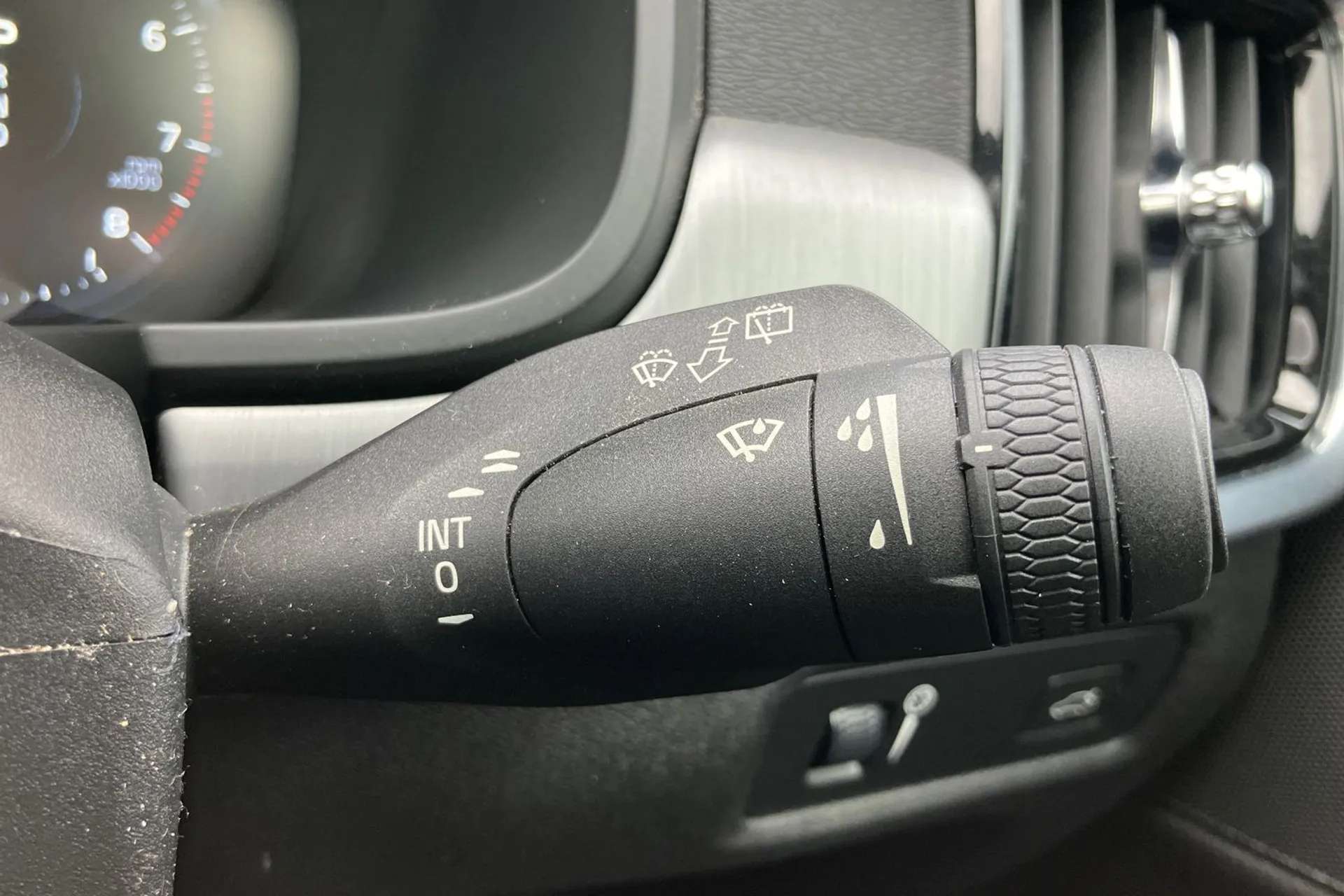 2020 VOLVO V90 2020 VOLVO V90