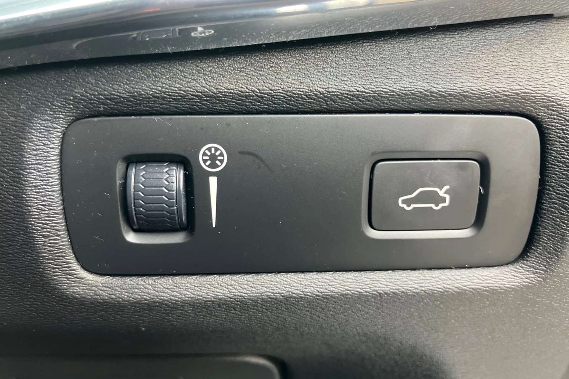 2020 VOLVO V90 2020 VOLVO V90