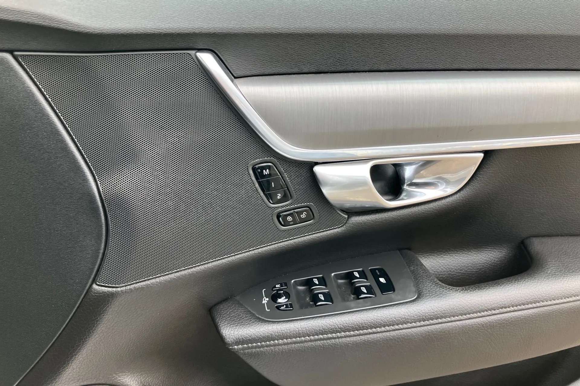 2020 VOLVO V90 2020 VOLVO V90