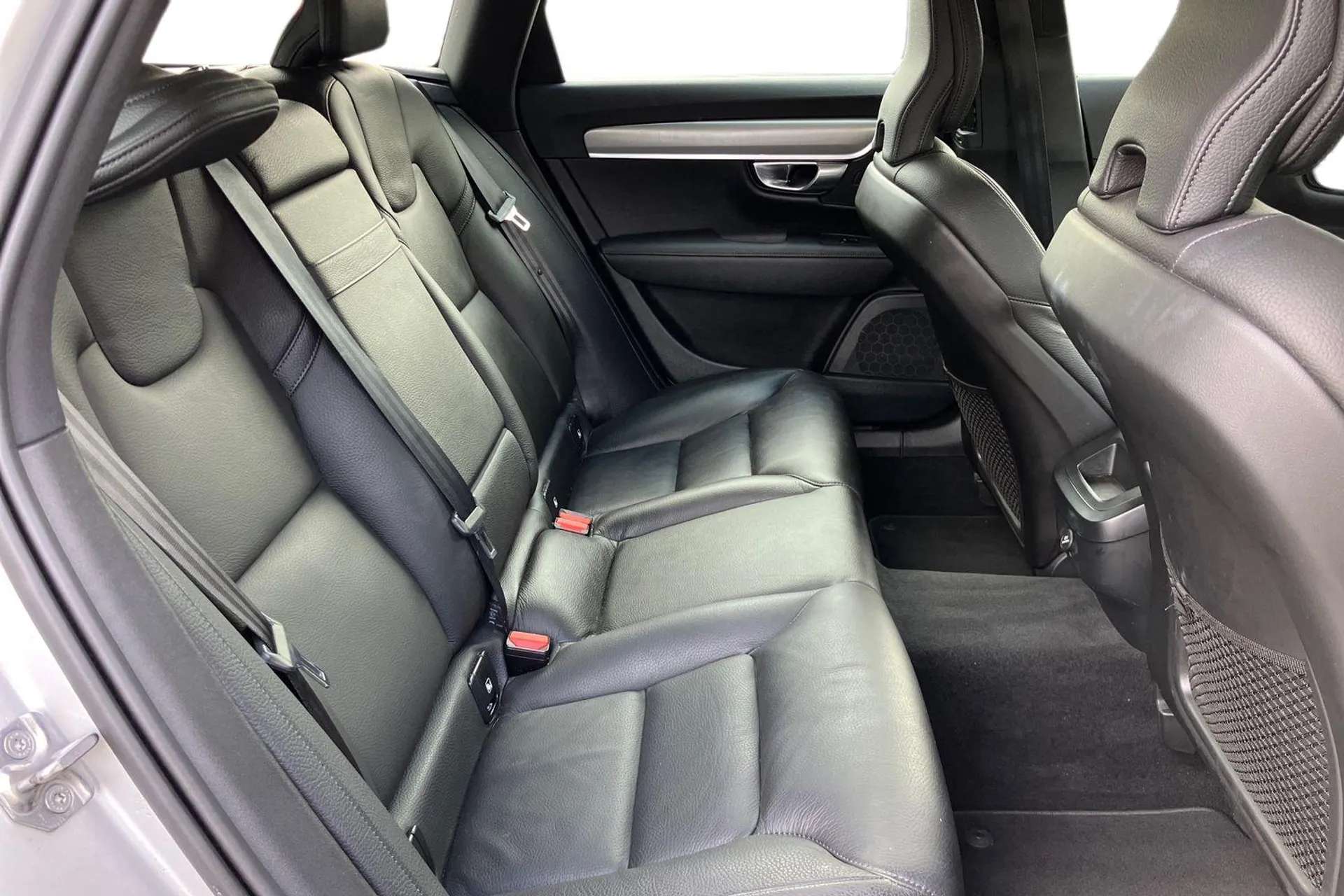 2020 VOLVO V90 2020 VOLVO V90