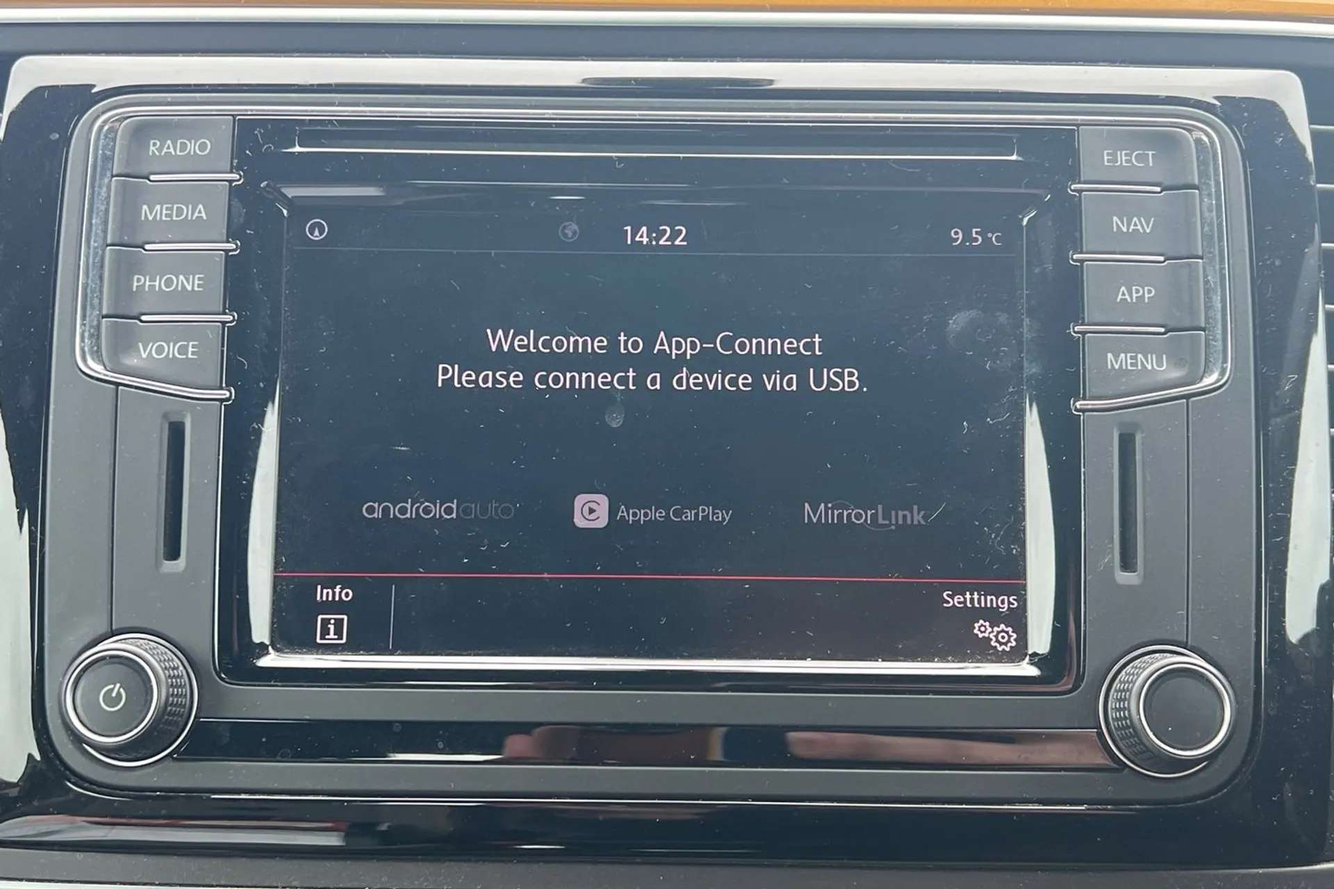 2018 VOLKSWAGEN BEETLE 2018 VOLKSWAGEN BEETLE