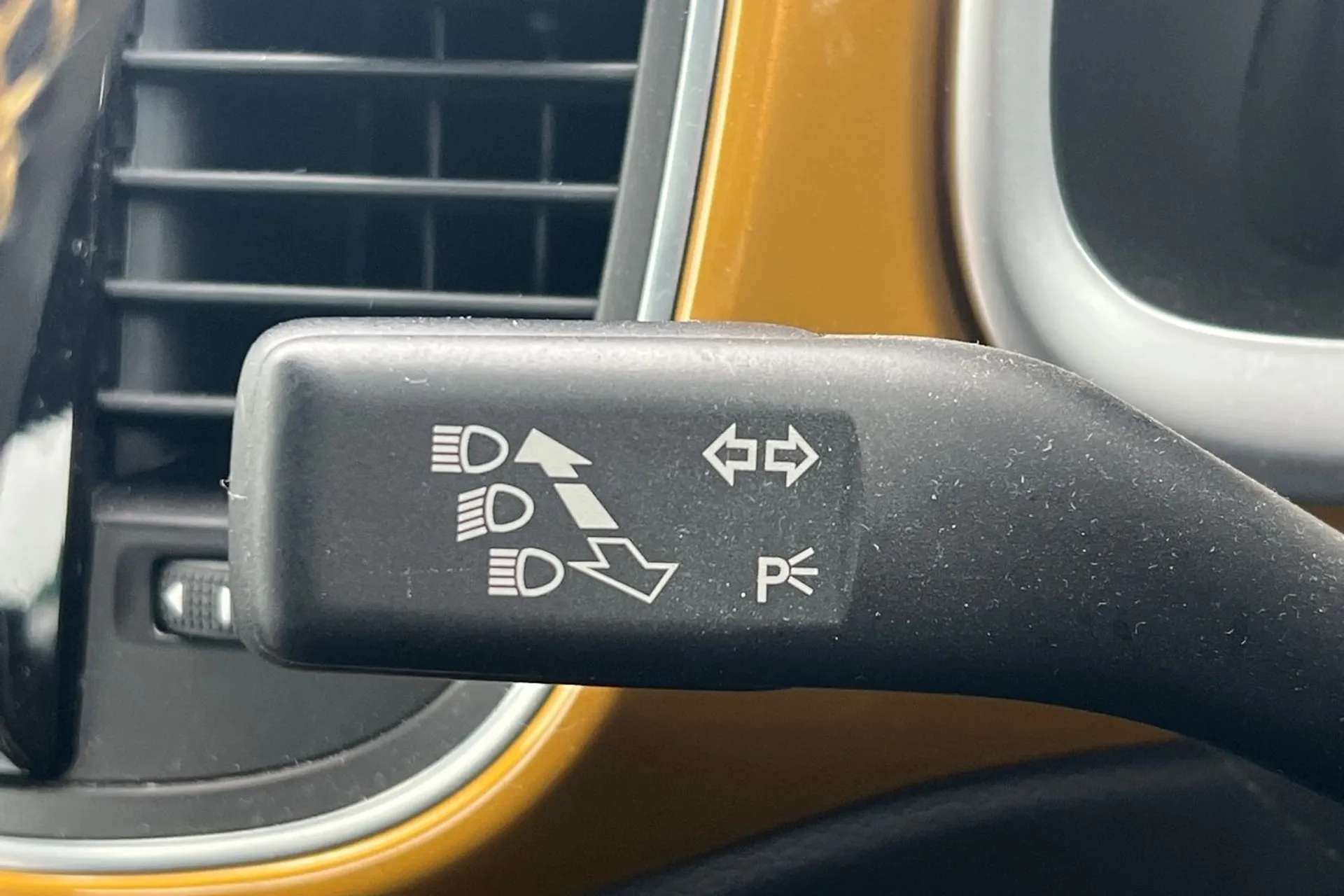 2018 VOLKSWAGEN BEETLE 2018 VOLKSWAGEN BEETLE