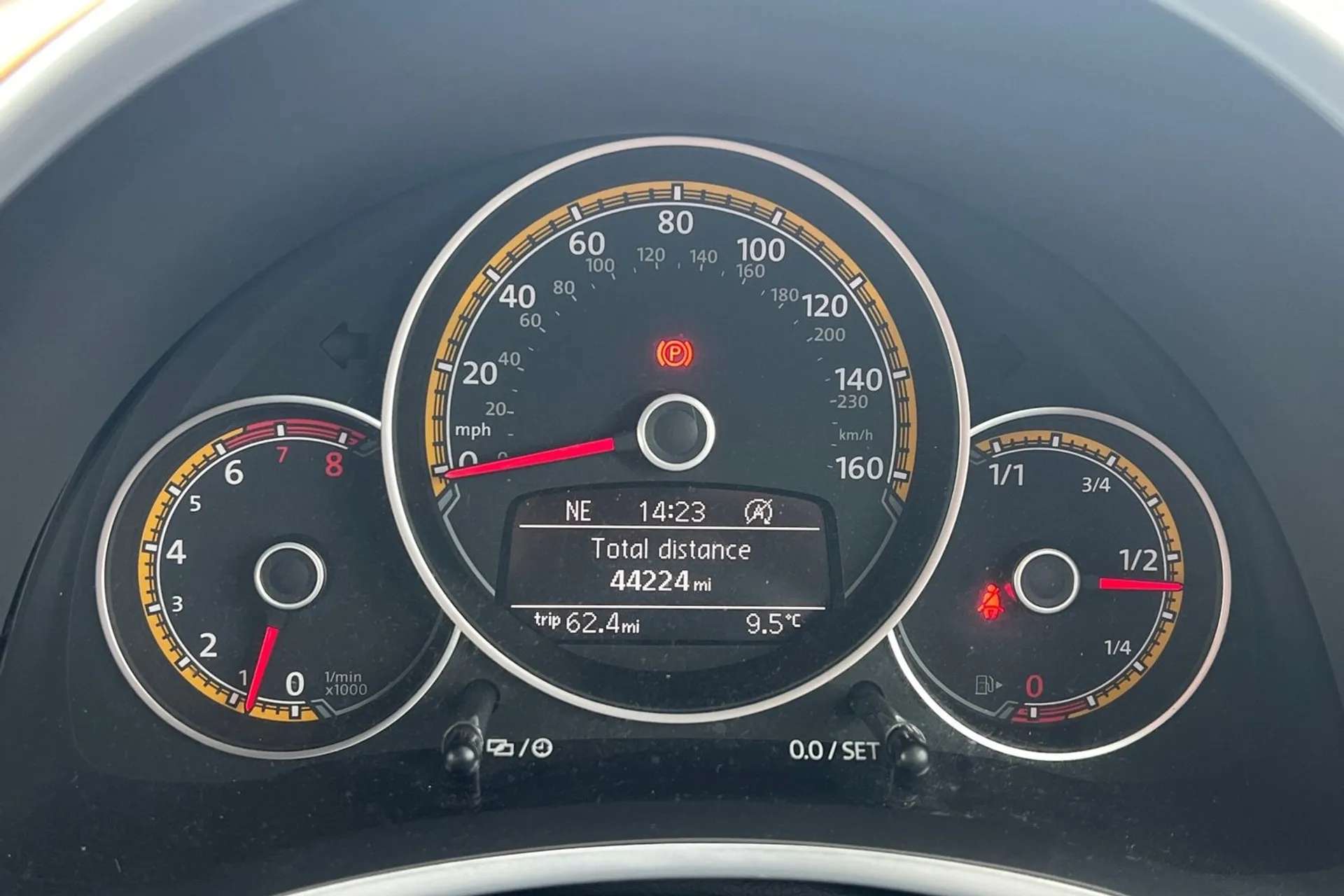2018 VOLKSWAGEN BEETLE 2018 VOLKSWAGEN BEETLE