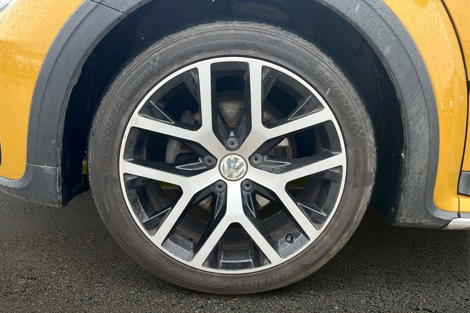 2018 VOLKSWAGEN BEETLE 2018 VOLKSWAGEN BEETLE