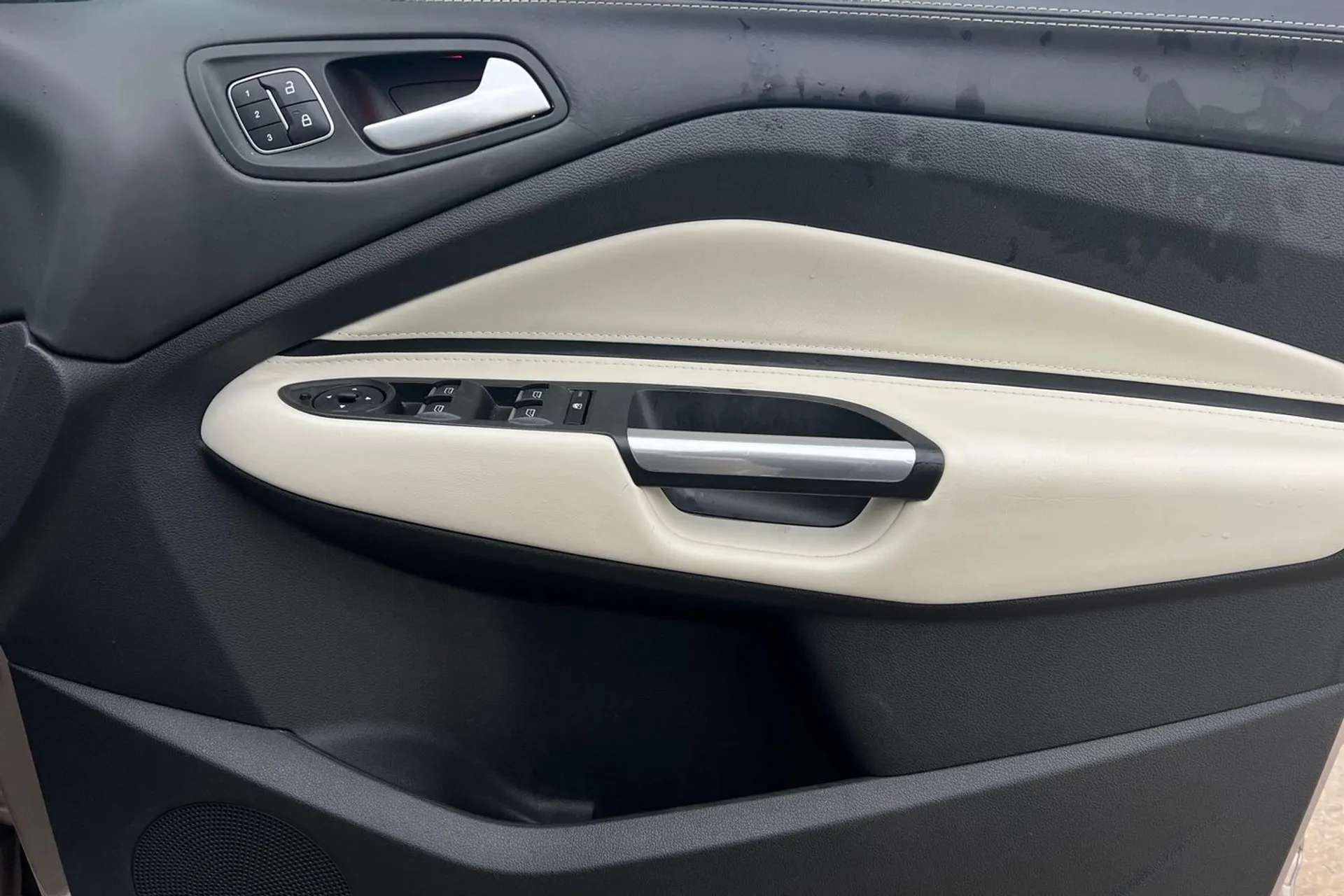 2018 FORD KUGA VIGNALE 2018 FORD KUGA VIGNALE