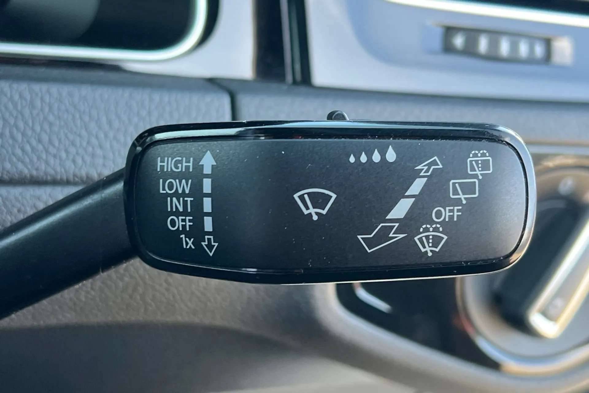 2019 VOLKSWAGEN GOLF 2019 VOLKSWAGEN GOLF