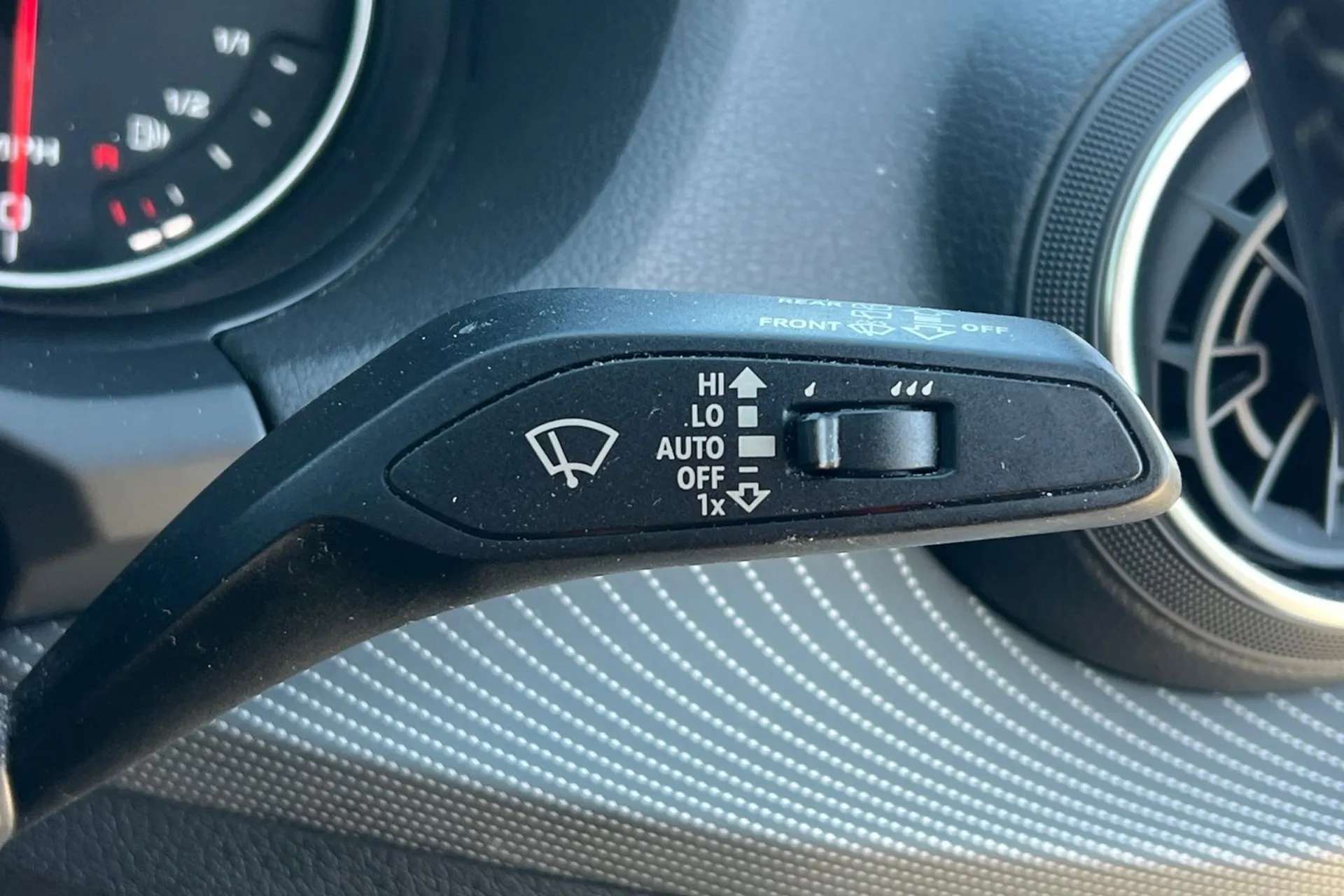 2019 AUDI Q2 2019 AUDI Q2