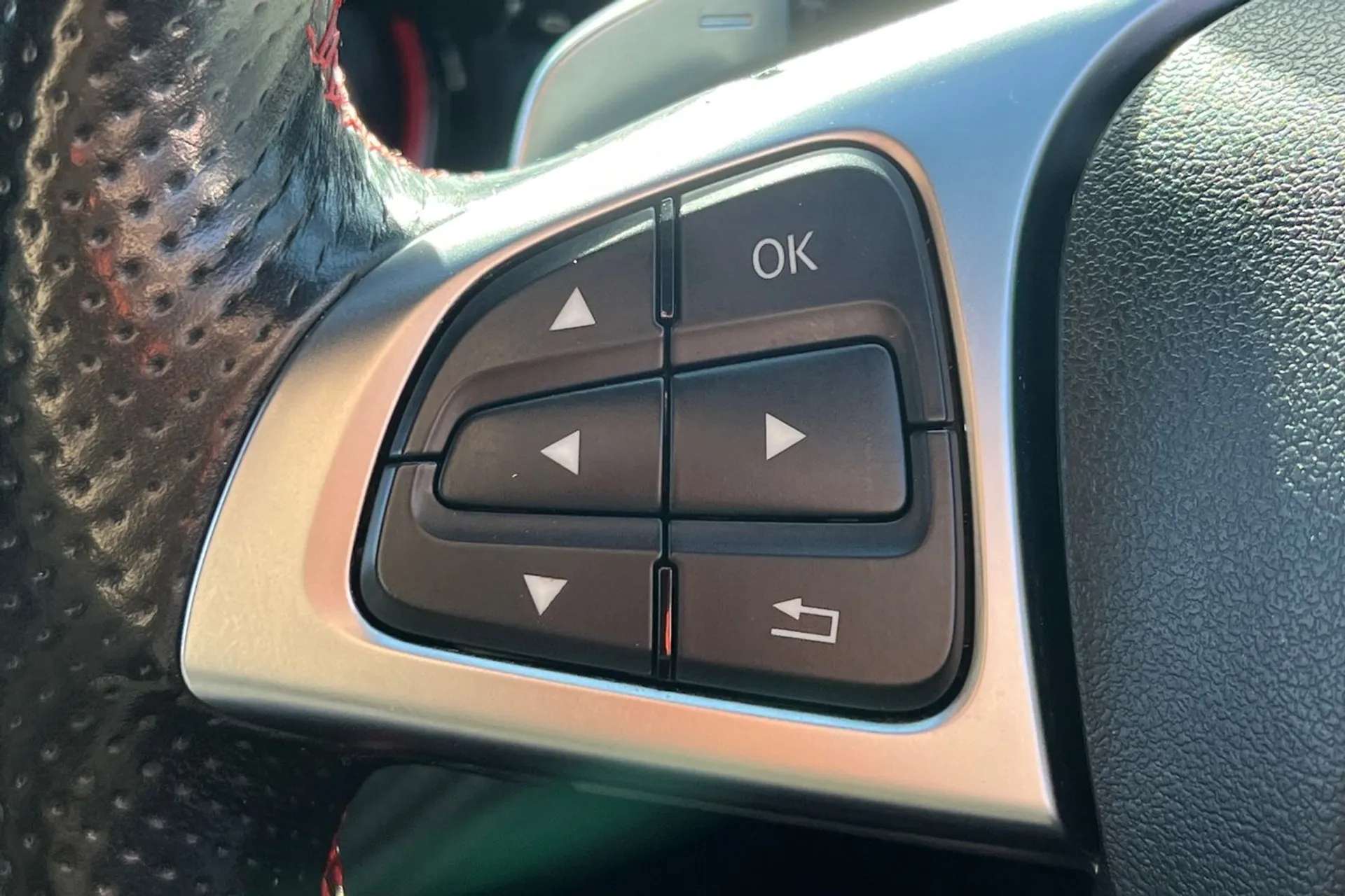 2016 MERCEDES-BENZ A CLASS 2016 MERCEDES-BENZ A CLASS