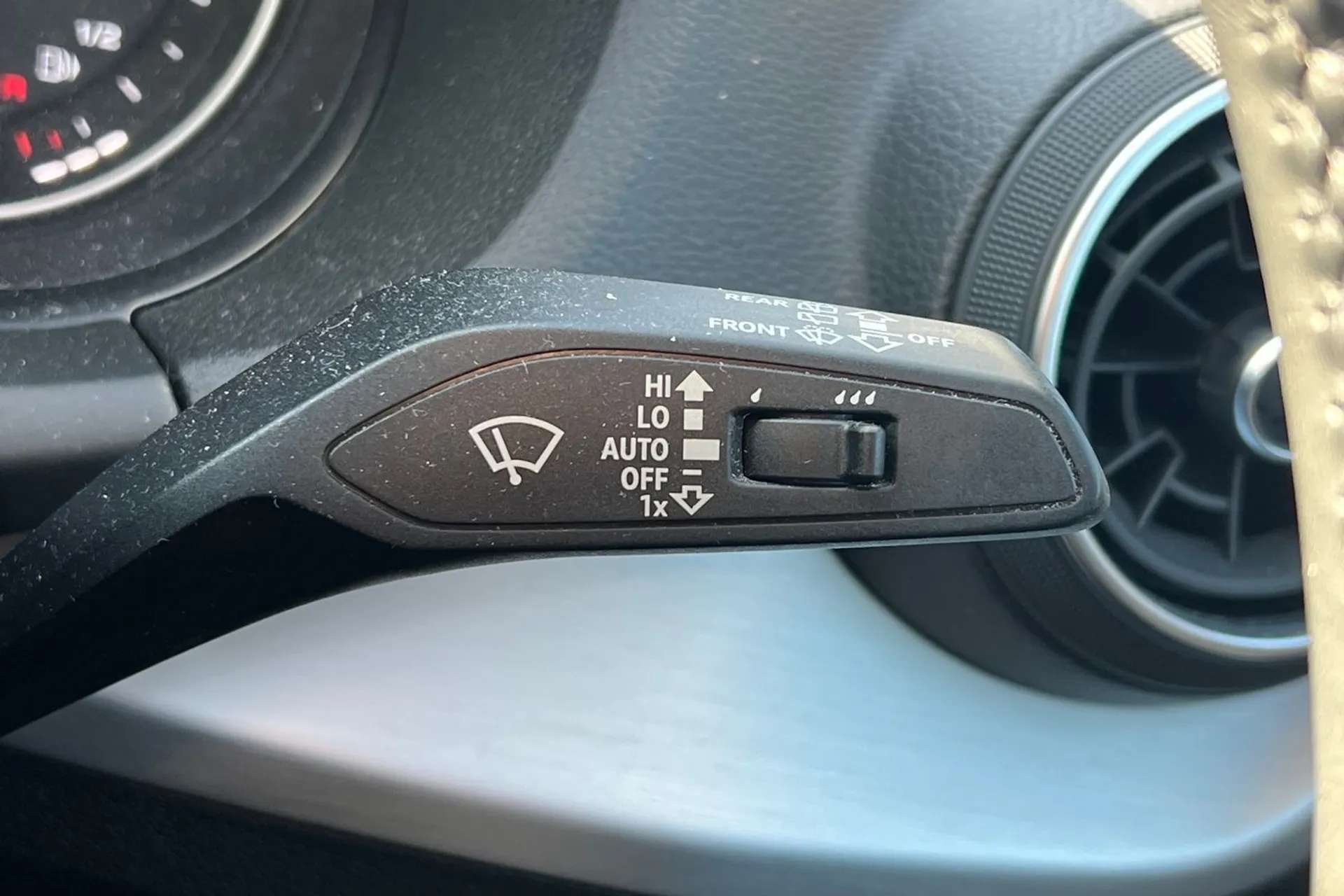 2019 AUDI Q2 2019 AUDI Q2