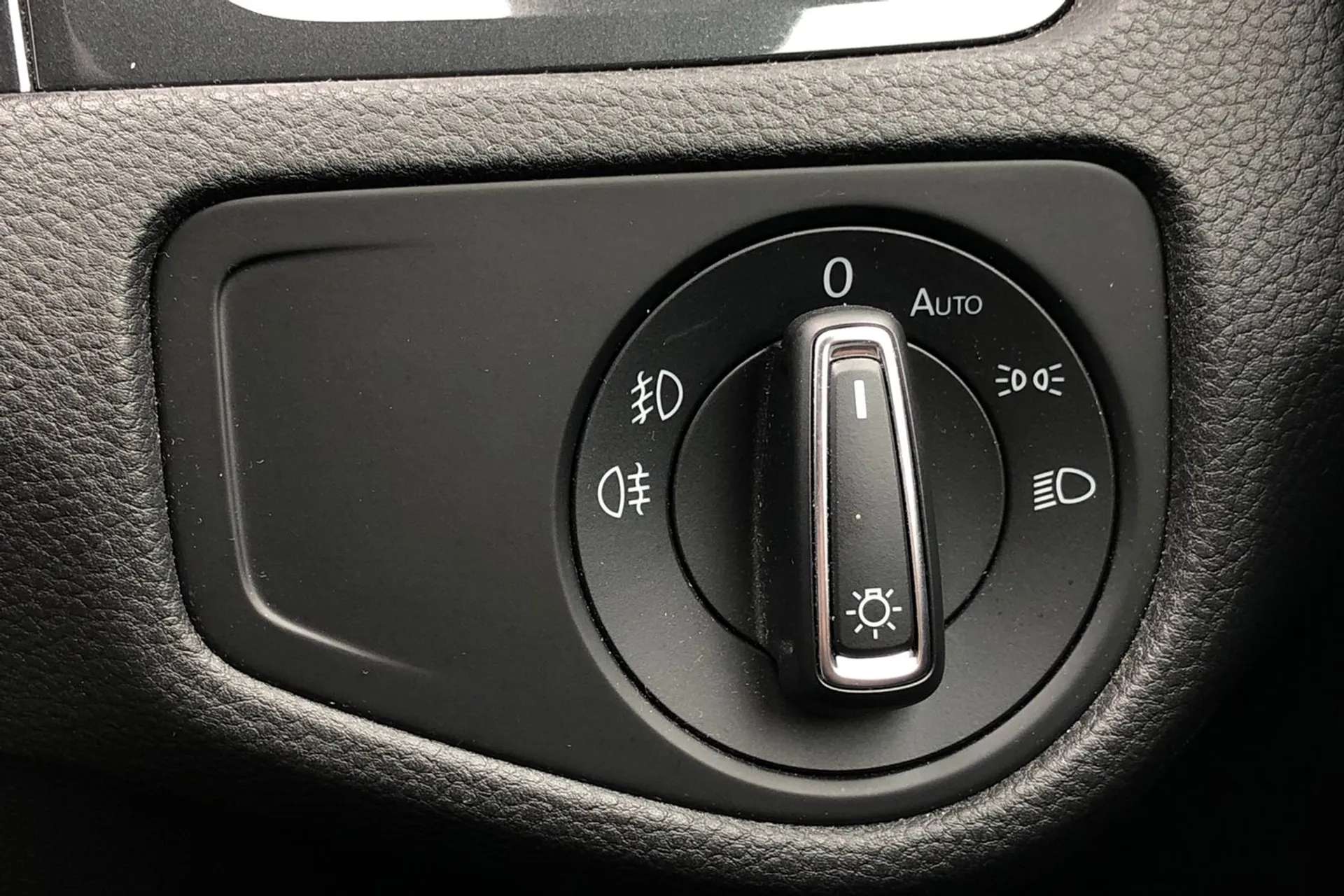 2019 VOLKSWAGEN GOLF 2019 VOLKSWAGEN GOLF