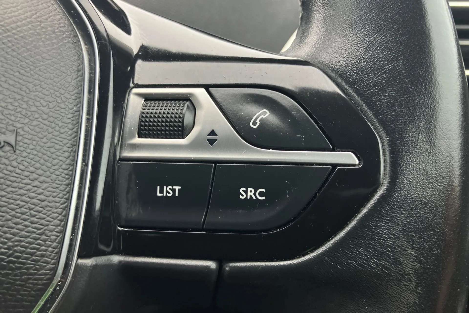 2021 PEUGEOT 3008 2021 PEUGEOT 3008