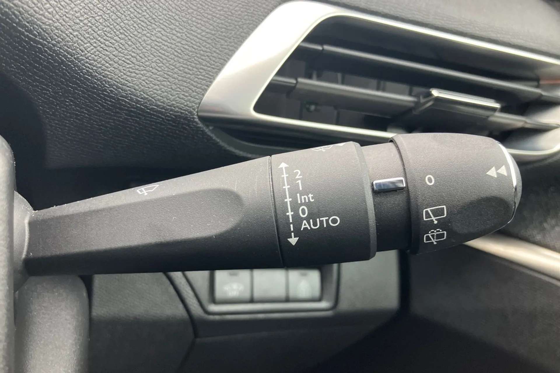 2021 PEUGEOT 3008 2021 PEUGEOT 3008